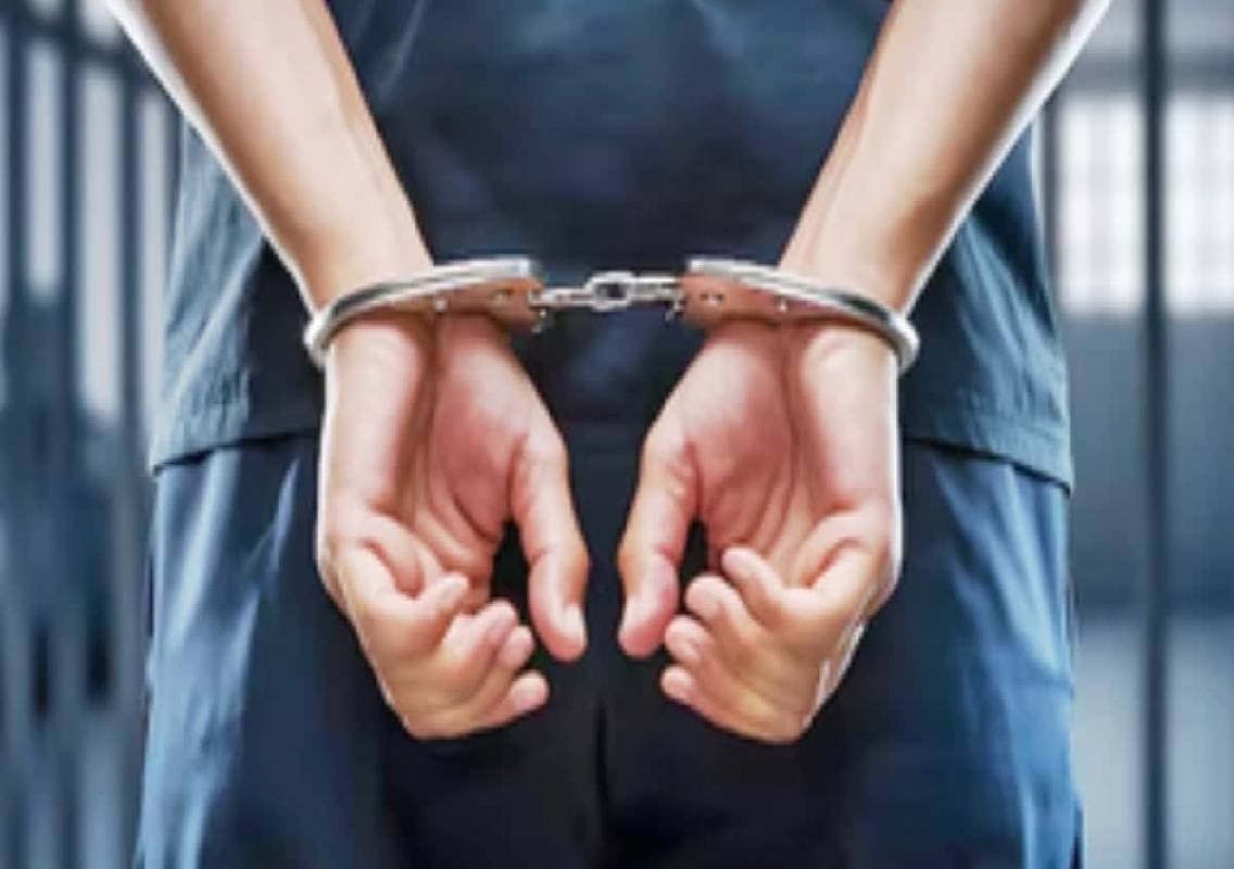 ಪತ್ನಿಯೊಂದಿಗೆ ಅಕ್ರಮ ಸಂಬಂಧ ಶಂಕಿಸಿ ವ್ಯಕ್ತಿ ಕೊಲೆ, ಆರೋಪಿ ಬಂಧನ! - News Karnataka