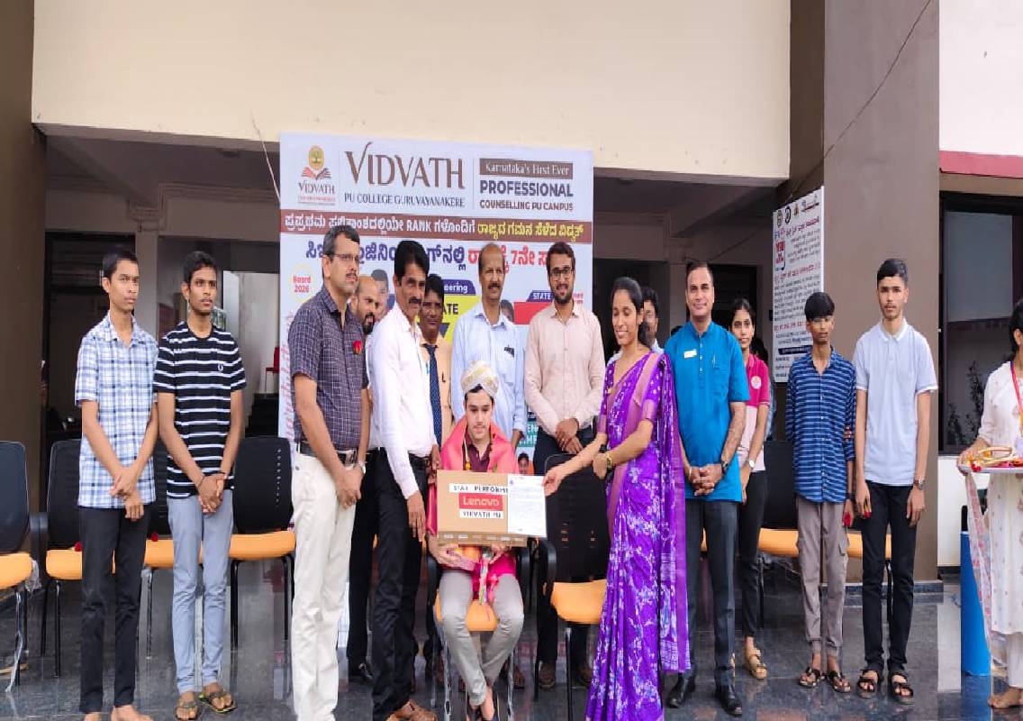 ರಾಜ್ಯಕ್ಕೆ ರ್ಯಾಂಕ್ ತಂದ ಚಿನ್ಮಯ್ ಜಿ.ಕೆ ಸಹಿತ ಇತರ ಸಾಧಕರಿಗೆ ಸಮ್ಮಾನ - News Karnataka