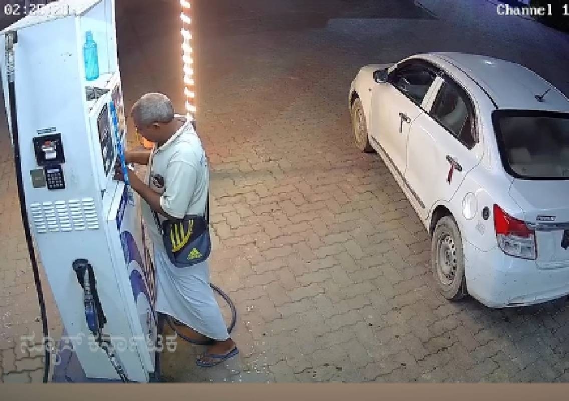 ಗಾಜಿಪುರದಲ್ಲಿ ₹4,000 ಪೆಟ್ರೋಲ್ ತುಂಬಿಸಿ ಹಣ ಪಾವತಿಸದೆ ಕಾರು ಚಾಲಕ ಪರಾರಿ! - News Karnataka