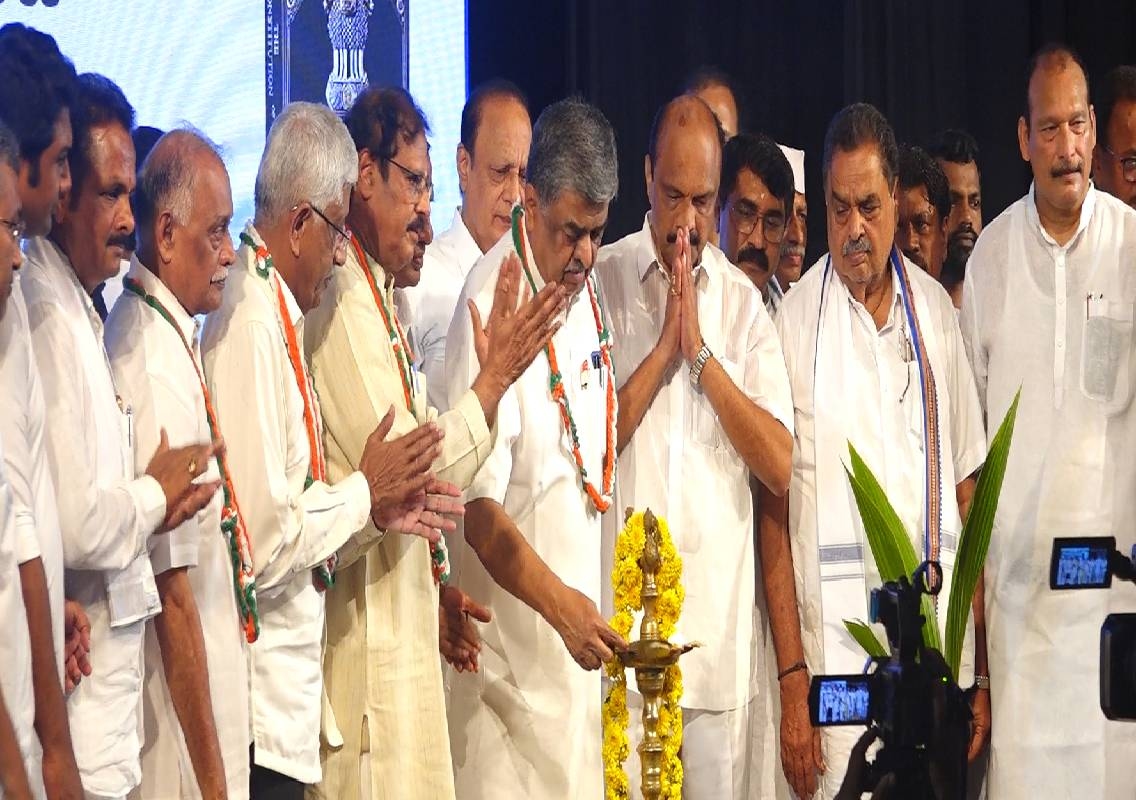 ಎಸ್ ಐ ಆರ್ ಮೂಲಕ ಬಿಜೆಪಿ ಮತ್ತು ಆರ್ ಎಸ್ ಎಸ್ ನೈಜ ಮತದಾರರನ್ನು ಕೈ ಬಿಡಲು ಪ್ರಯತ್ನಿಸುತ್ತಿದೆ: ಬಿ.ಕೆ ಹರಿಪ್ರಸಾದ್ - News Karnataka