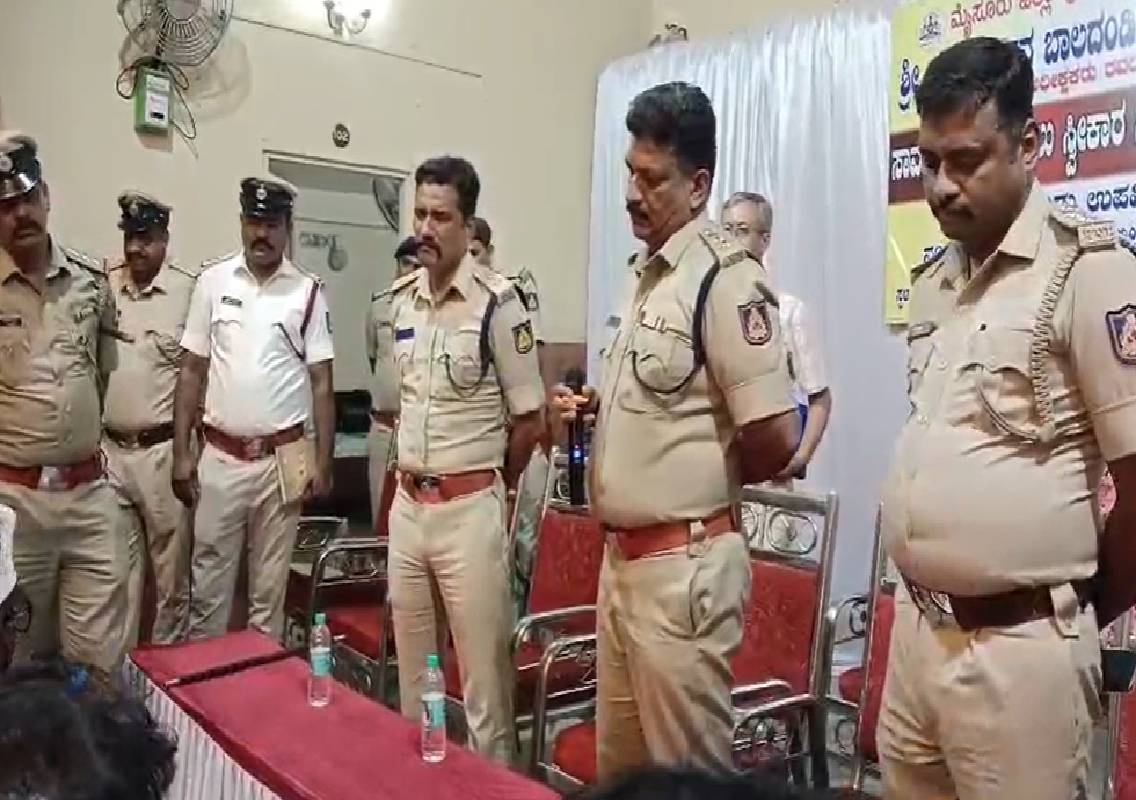ಸಾರ್ವಜನಿಕರ ಕುಂದುಕೊರತೆ ಆಲಿಸಿದ ಜಿಲ್ಲಾ ಎಸ್.ಪಿ ಮಲ್ಲಿಕಾರ್ಜುನ ಬಾಲದಂಡಿ - News Karnataka