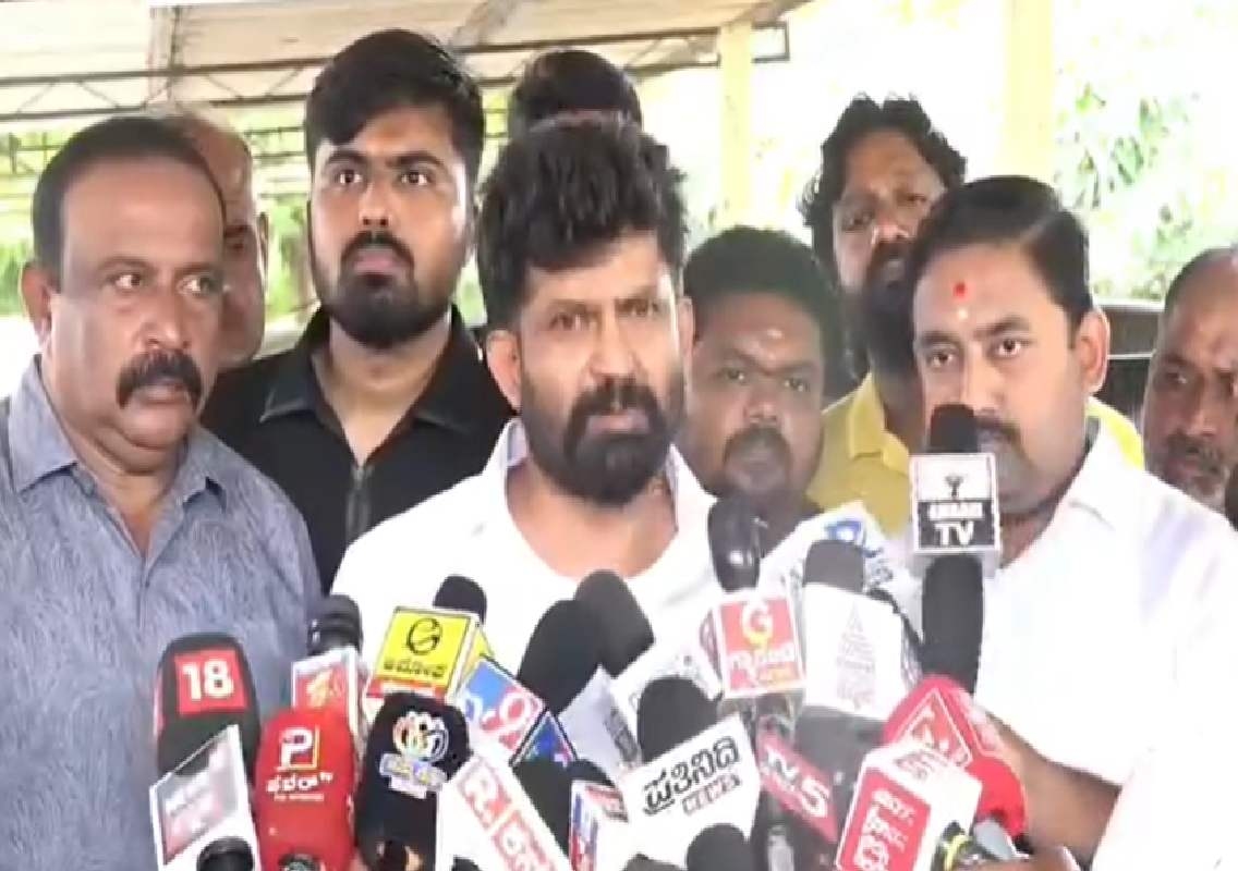 ರಾಜ್ಯದ ಗೃಹ ಸಚಿವರು ಆರ್ ಎಸ್ ಎಸ್ ಬಗ್ಗೆ ತಲೆ ಹರಟೆ ಮಾತು ಬಿಟ್ಟರೆ ಇನ್ನೇನು ಅವರಿಗೆ ಗೊತ್ತಿಲ್ಲ; ಪ್ರತಾಪ್ ಸಿಂಹ ವಾಗ್ದಾಳಿ! - News Karnataka