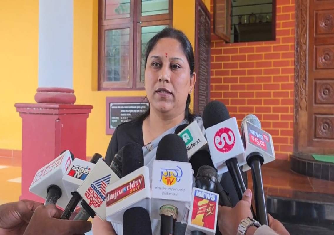 ಉಡುಪಿ: ಧರ್ಮಸ್ಥಳ ಬುರುಡೆ ಗ್ಯಾಂಗ್ ರಕ್ಷಣೆಗೆ ಎಸ್ಎಎಫ್ ರಚನೆ; ಮಾಜಿ ಡಿವೈಎಸ್ಪಿ ಅನುಪಮಾ ಶೆಣೈ ಗಂಭೀರ ಆರೋಪ! - News Karnataka