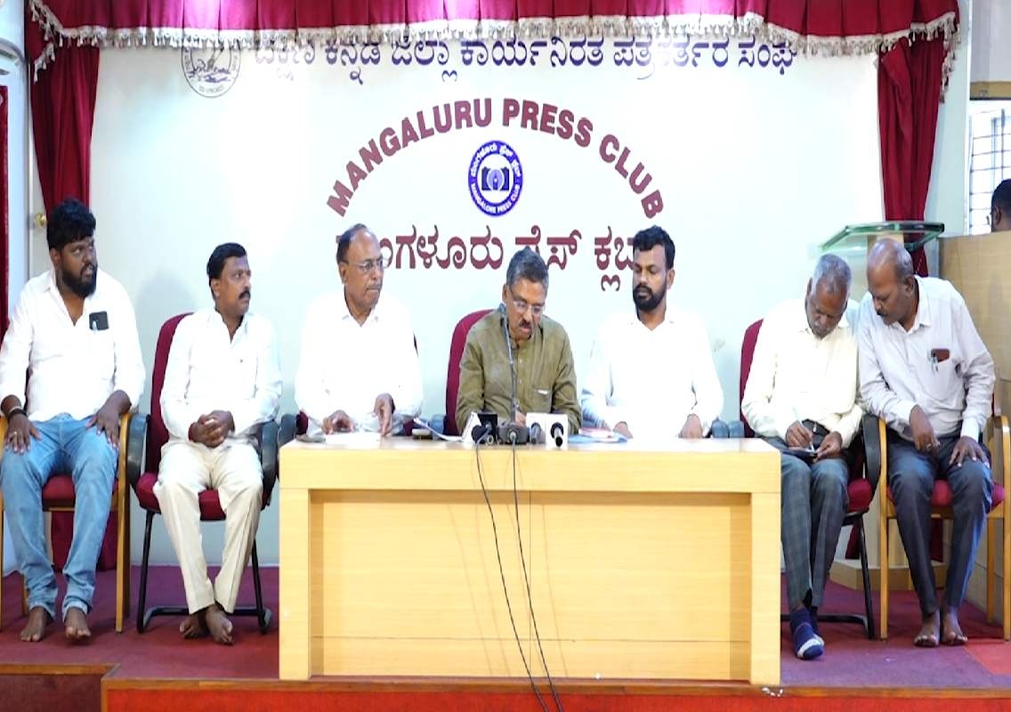 ರಾಮನ ಹೆಸರಲ್ಲಿ ಲೂಟಿ: ಪ್ರಧಾನಿ ಮೋದಿ, ಸಿಎಂ ಯೋಗಿ ಈಗ ಯಾಕೆ ಮೌನಿ ಬಾಬಾಗಳಾಗಿದ್ದಾರೆ? – ಕಾಂಗ್ರೆಸ್ ಮುಖಂಡ ವಿ.ಎಸ್. ಉಗ್ರಪ್ಪ ತೀವ್ರ ಆಕ್ರೋಶ - News Karnataka