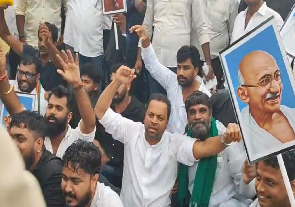 ನೀಟ್ ಪ್ರಶ್ನೆ ಪತ್ರಿಕೆ ಸೋರಿಕೆ ಖಂಡಿಸಿ ಬ್ರಹ್ಮಾವರ ಬ್ಲಾಕ್ ಕಾಂಗ್ರೆಸ್ ನಿಂದ ಪ್ರತಿಭಟನೆ - News Karnataka