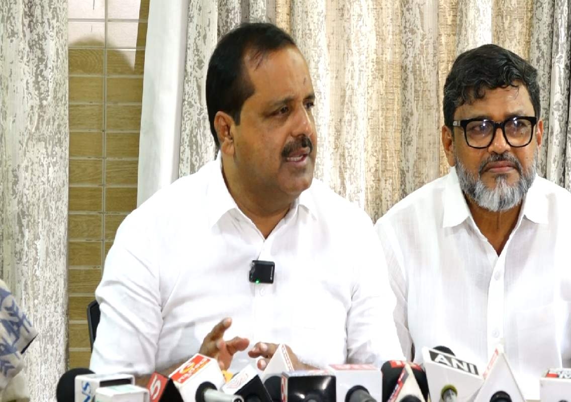 7000ಕ್ಕೂ ಅಧಿಕ ಯುವ ಜನಾಂಗದಲ್ಲಿ HIV ಪತ್ತೆ ವರದಿ ವಿಚಾರ ; ಮಂಗಳೂರಿನಲ್ಲಿ ಆರೋಗ್ಯ ಸಚಿವ ಯು ಟಿ ಖಾದರ್ ಪ್ರತಿಕ್ರಿಯೆ - News Karnataka
