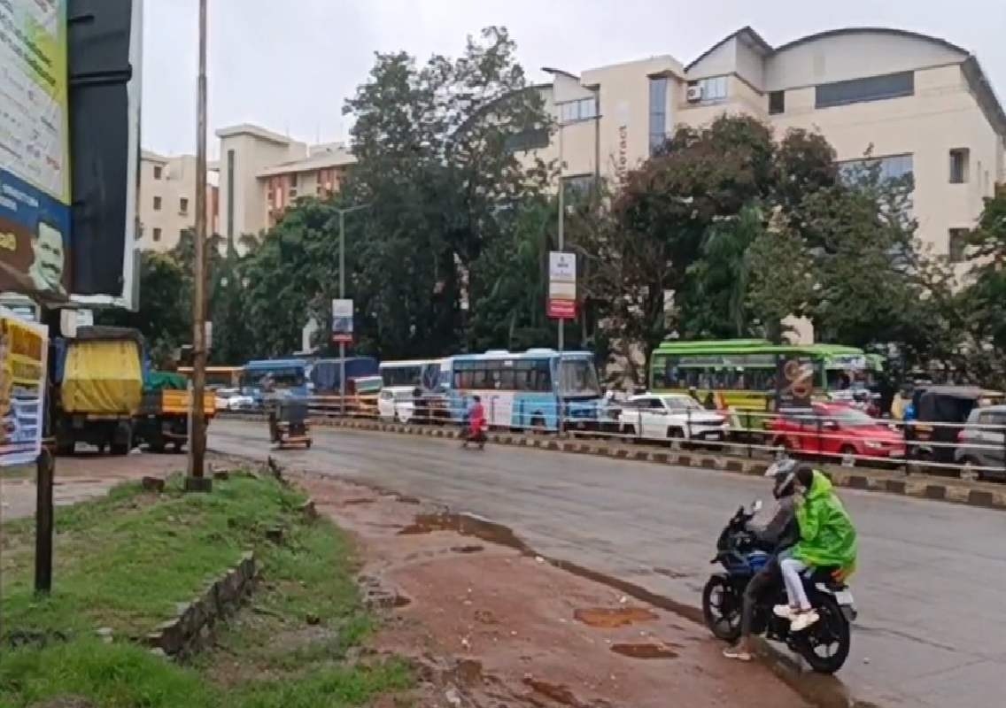 ಮಣಿಪಾಲದಲ್ಲಿ ಟ್ರಾಫಿಕ್ ಜಾಮ್: ಒಂದು ತಾಸುಗಿಂತಲೂ ಹೆಚ್ಚು ಕಾಲ ವಾಹನ ಸವಾರರ ಪರದಾಟ - News Karnataka