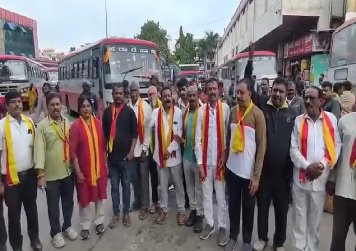 ಕರ್ನಾಟಕ ಬಂದ್ ಕರೆ ಹಿನ್ನಲೆ, ಮೈಸೂರಿನಲ್ಲಿ ಪ್ರತಿಭಟನೆ; ಹೋರಾಟಗಾರರು ಅರೆಸ್ಟ್! - News Karnataka