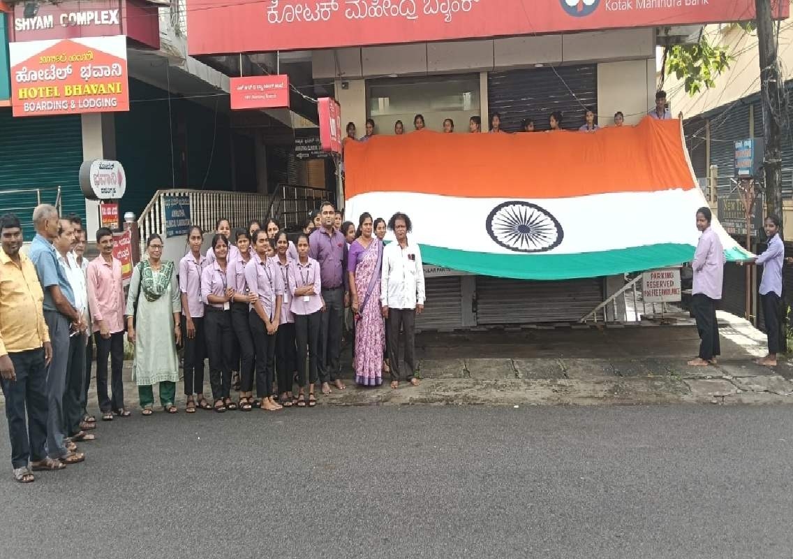 ನಾಗರಿಕ ಸಮಿತಿಯಿಂದ ಸಂಭ್ರಮದ ಸ್ವಾತಂತ್ರ್ಯೋತ್ಸವ - News Karnataka