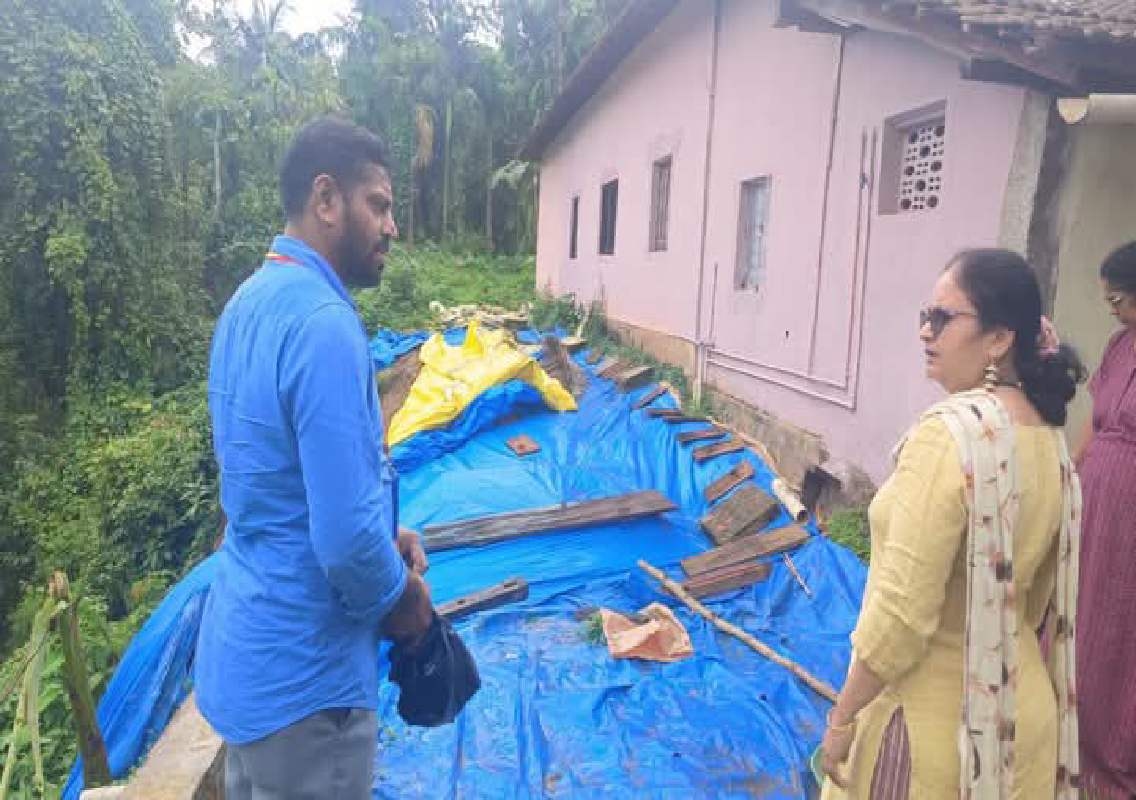 ಹೆಬ್ರಿ: ನಾಗರಪಂಚಮಿ ಹಬ್ಬಕ್ಕೆ ಚುರುಕುಗೊಂಡ ಮಳೆ- ಮಣ್ಣು ಕುಸಿತ ಸ್ಥಳಕ್ಕೆ ಜಿಲ್ಲಾಧಿಕಾರಿ ಭೇಟಿ - News Karnataka