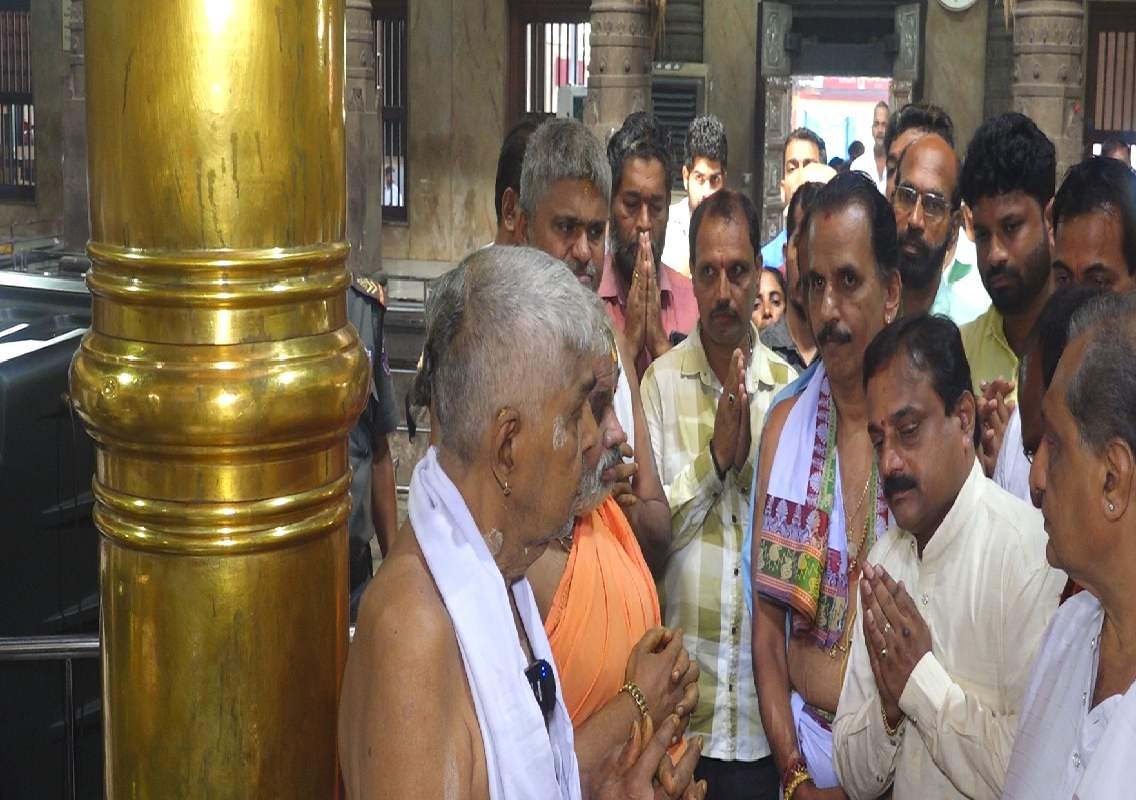 ಯಕ್ಷಗಾನಕ್ಕೆ ನವೀನ್ ಸೂರಿಂಜೆಯಿಂದ ಅಪಮಾನ ಹಿನ್ನಲೆ ವಿಶ್ವ ಹಿಂದೂ ಪರಿಷತ್ ಕಟೀಲಿನಲ್ಲಿ ಸಾಮೂಹಿಕ ಪ್ರಾರ್ಥನೆ - News Karnataka