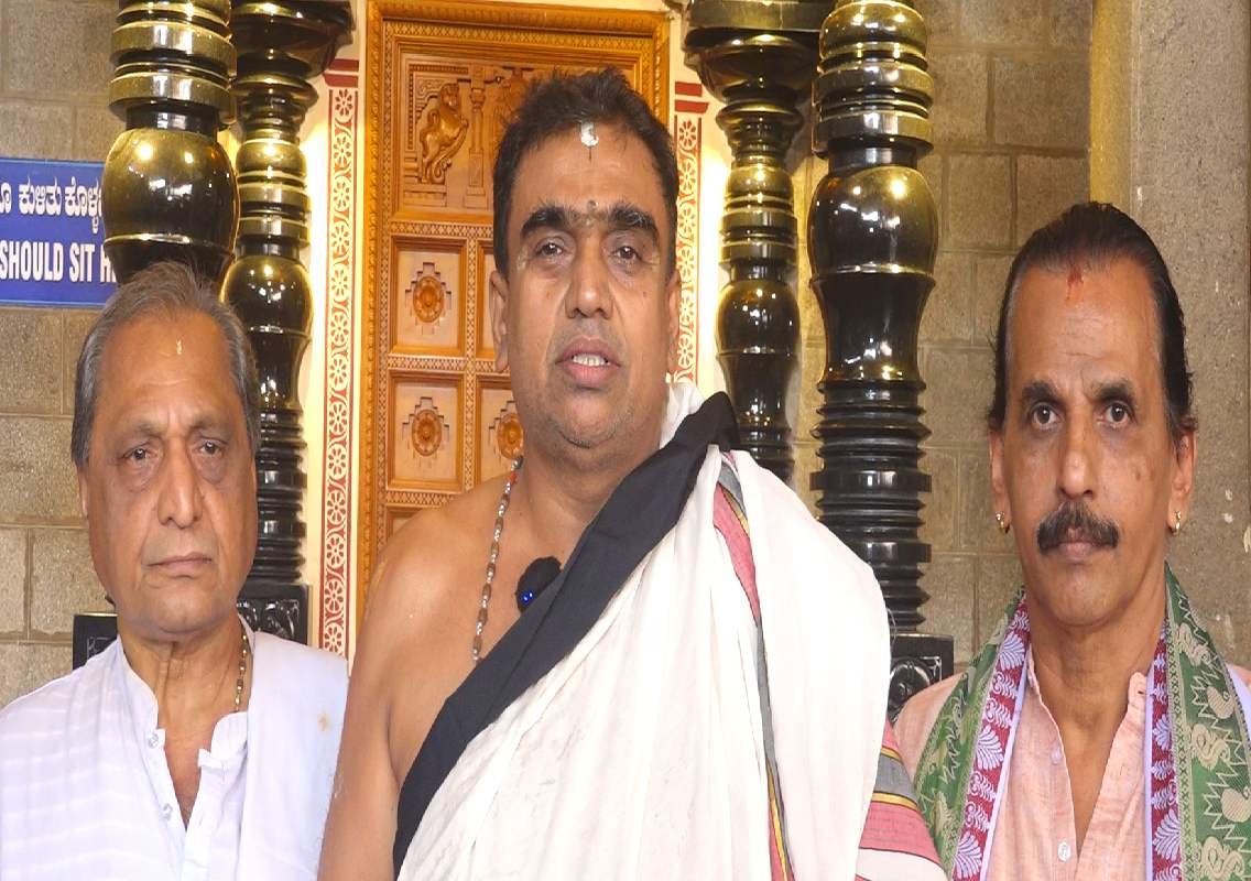 ನವೀನ್ ಸೂರಿಂಜೆ ಕಟೀಲು ಮೇಳದ ಆರೋಪಕ್ಕೆ ಕಟೀಲು ಪ್ರದಾನ ಅರ್ಚಕ ಹರಿ ನಾರಾಯಣ ಅಸ್ರಣ್ಣ ಪ್ರತಿಕ್ರಿಯೆ - News Karnataka