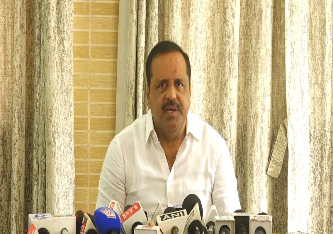 ಪ್ರತಿಪಕ್ಷ ಇವತ್ತು ಜನ ಸಾಮಾನ್ಯರ ಟ್ಯಾಕ್ಸ್ ದುಡ್ಡು ವ್ಯರ್ಥ ಮಾಡ್ತಿದೆ: ಸಚಿವ ಯು.ಟಿ.ಖಾದರ್ - News Karnataka