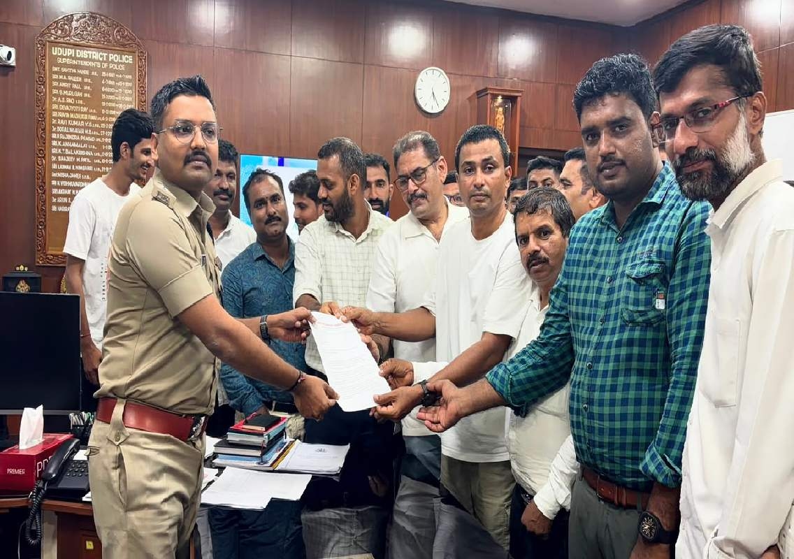 ಪತ್ರಕರ್ತ ಶ್ರೀಕಾಂತ್ ಹೆಮ್ಮಾಡಿ ಹಲ್ಲೆ ಪ್ರಕರಣ: ಆರೋಪಿ ವೈದ್ಯನ ವಿರುದ್ಧ ಕ್ರಮಕ್ಕೆ ಆಗ್ರಹಿಸಿ ಎಸ್ಪಿ, ಡಿಎಚ್ಓಗೆ ಮನವಿ - News Karnataka