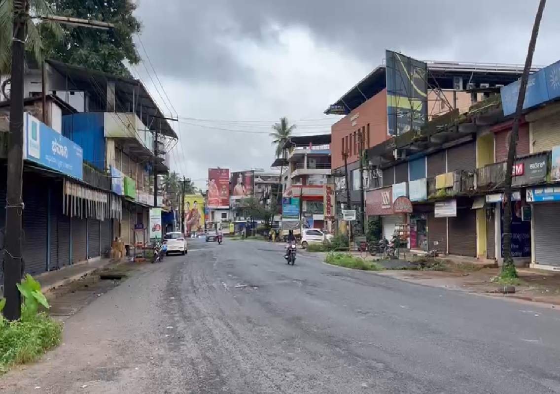 ಪುತ್ತೂರಿನ ದರ್ಬೆಯಲ್ಲಿ ವರ್ತಕರ ಮೇಲೆ ಹಲ್ಲೆ ಪ್ರಕರಣ; ಘಟನೆ ಖಂಡಿಸಿ ಇಂದು ಪುತ್ತೂರು ಬಂದ್! - News Karnataka