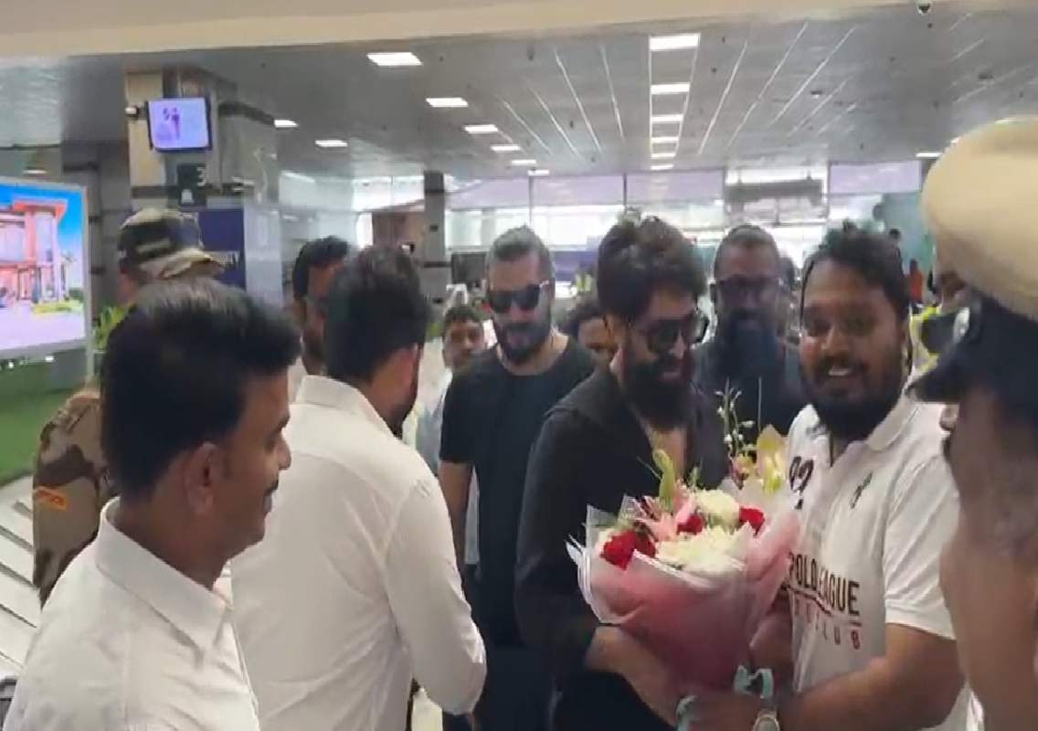 ಮಂಗಳೂರಿಗೆ ಬಂದ ರಾಕಿಂಗ್ ಸ್ಟಾರ್ ಯಶ್! - News Karnataka