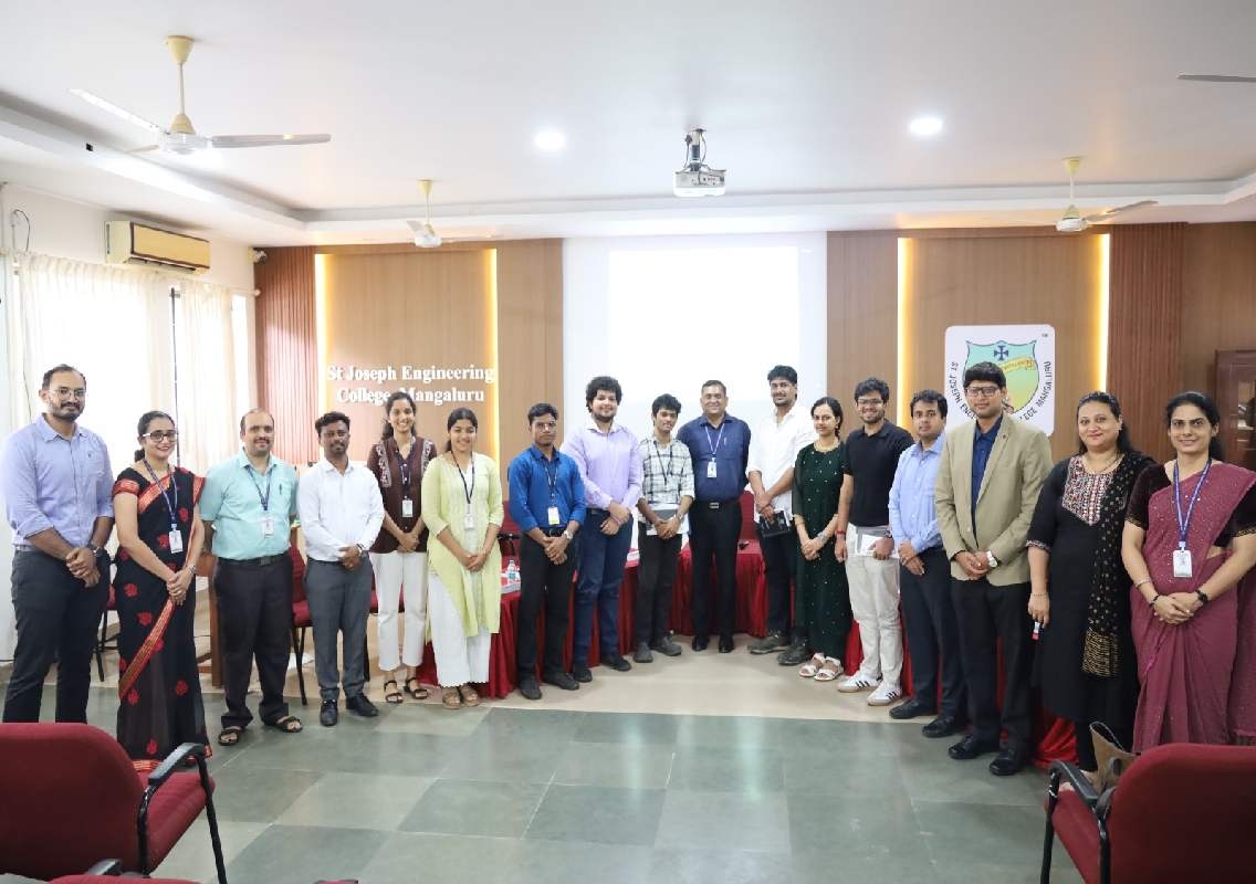 ರೆಮಿನಿಸಿಯಾ 2026 – 25 ವರ್ಷಗಳ ಶ್ರೇಷ್ಠತೆ, ನೆನಪುಗಳು ಮತ್ತು ಹೊಸ ಆರಂಭಗಳನ್ನು ಸಂಭ್ರಮಿಸಲು ಒಂದಾದ ಎಸ್ಜೆಇಸಿ ಹಳೆ ವಿದ್ಯಾರ್ಥಿಗಳು - News Karnataka