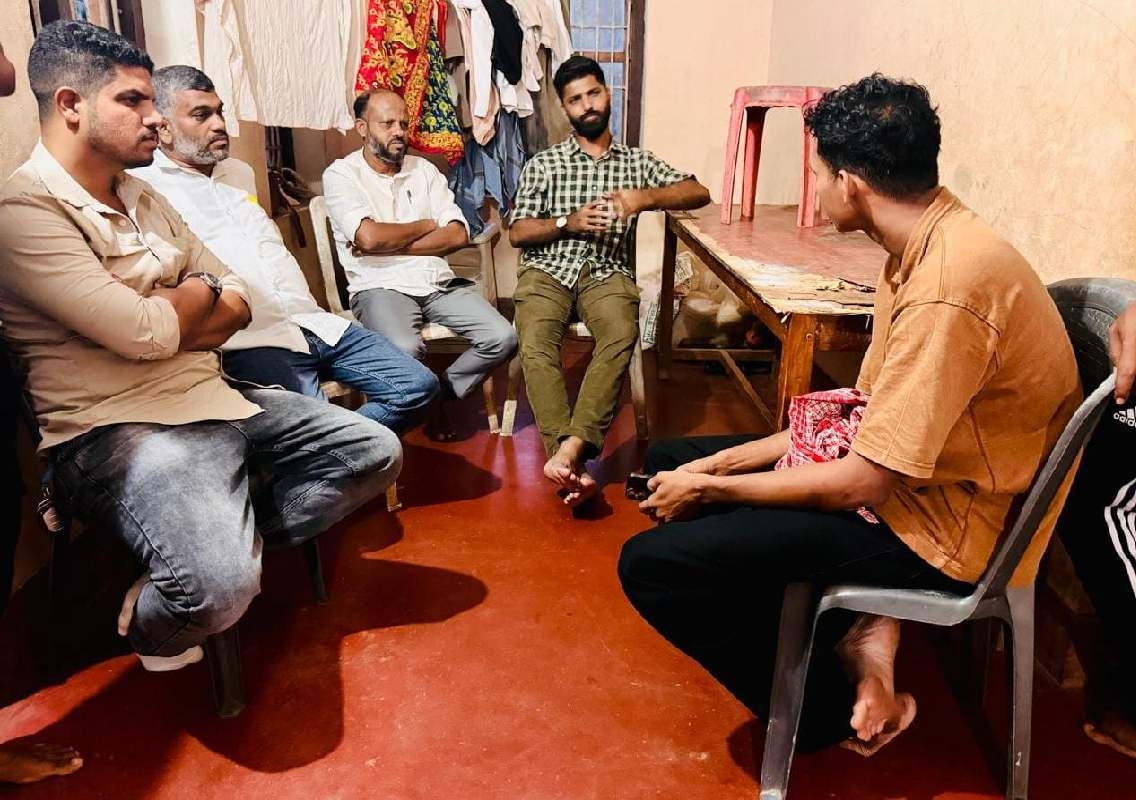 ದರ್ಬೆ ಪ್ರಕರಣದ ಸಂತ್ರಸ್ತರ ಮನೆಗೆ ಎಸ್ಡಿಪಿಐ ಜಿಲ್ಲಾ ನಾಯಕರ ಭೇಟಿ - News Karnataka