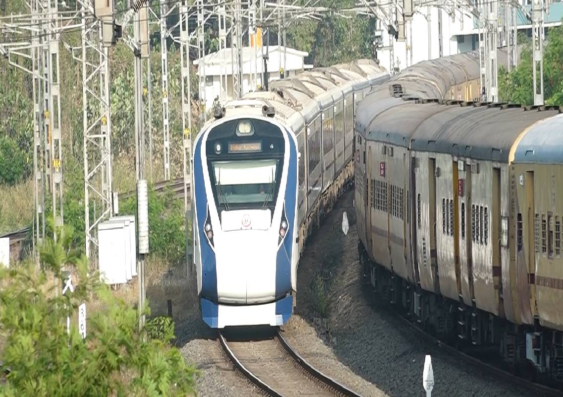 ಯಶವಂತಪುರ – ಮಂಗಳೂರು ವಂದೇ ಭಾರತ್ ಎಕ್ಸ್ಪ್ರೆಸ್ ಪ್ರಾಯೋಗಿಕ ಸಂಚಾರ ಯಶಸ್ವಿ - News Karnataka