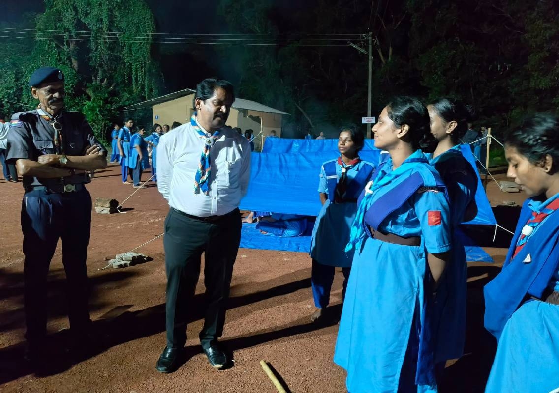 ರೋವರ್–ರೇಂಜರ್ಸ್ ವಿಶೇಷ ಶಿಬಿರದಲ್ಲಿ 200ಕ್ಕೂ ಹೆಚ್ಚು ವಿದ್ಯಾರ್ಥಿಗಳು; ಸ್ವಾವಲಂಬನೆ, ಶಿಸ್ತು, ನಾಯಕತ್ವಕ್ಕೆ ಪ್ರಾಯೋಗಿಕ ತರಬೇತಿ - News Karnataka