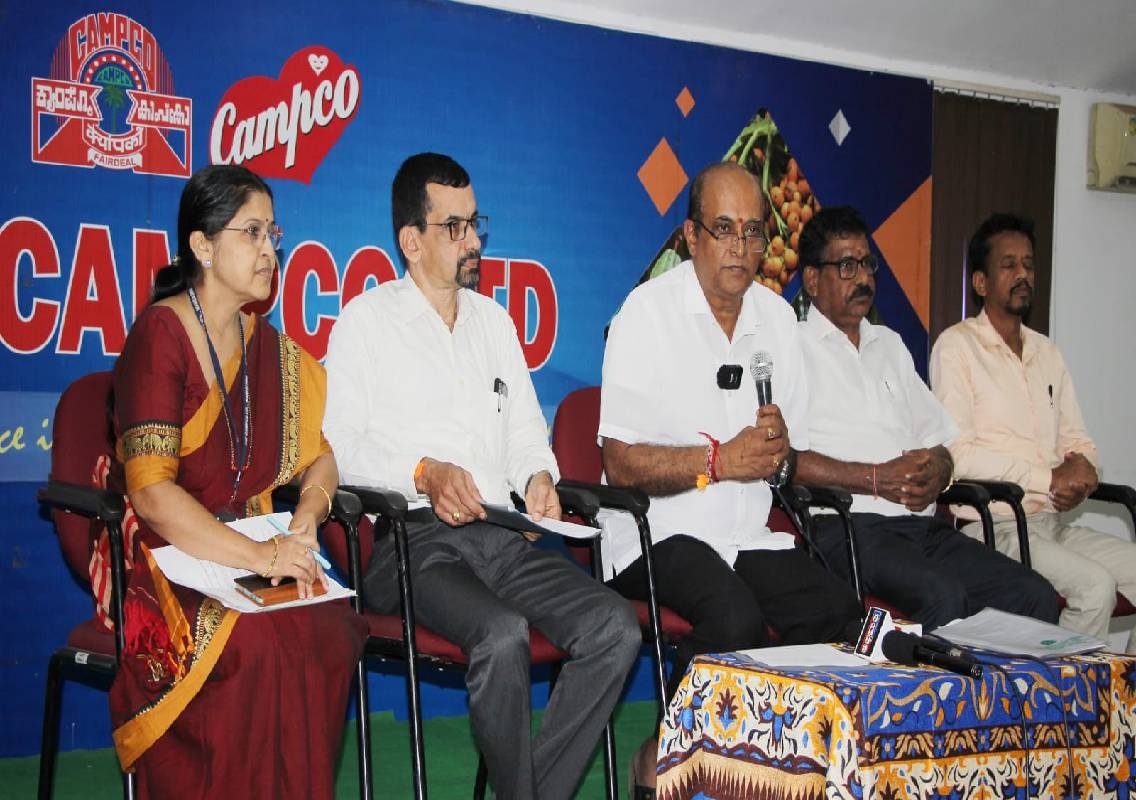 ಬೆಳೆಗಾರರ ಬೆಂಬಲದಿಂದ 2025-26 ರ ಆರ್ಥಿಕ ವರ್ಷದಲ್ಲಿ ಕ್ಯಾಂಪ್ಕೊ ದಾಖಲೆ ಸಾಧನೆ: ₹3,735 ಕೋಟಿ ವಹಿವಾಟು, ₹49.62 ಕೋಟಿ ಲಾಭ, ಶೇ. 14 ಡಿವಿಡೆಂಡ್ ಶಿಫಾರಸು - News Karnataka