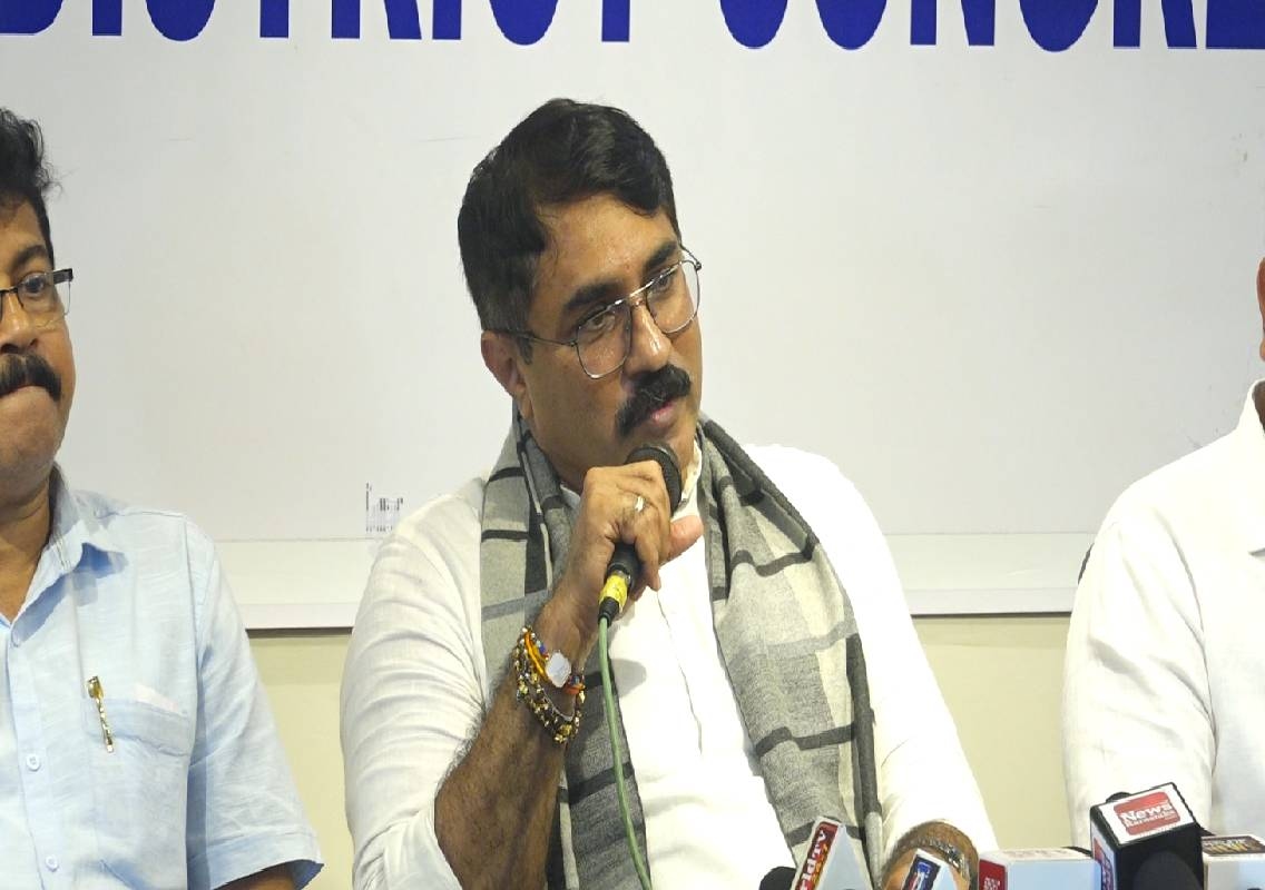 ದ.ಕ ಜಿಲ್ಲೆಯ 8ಕ್ಕೆ 8 ಕ್ಷೇತ್ರವನ್ನೂ ಗೆಲ್ಲಿಸುವ ಹೊಣೆಗಾರಿಕೆ ನನ್ನದು: ನೂತನ ಕಾಂಗ್ರೆಸ್ ದ.ಕ.ಜಿಲ್ಲಾಧ್ಯಕ್ಷ ಪದ್ಮರಾಜ್ ಆರ್ ಪೂಜಾರಿ - News Karnataka