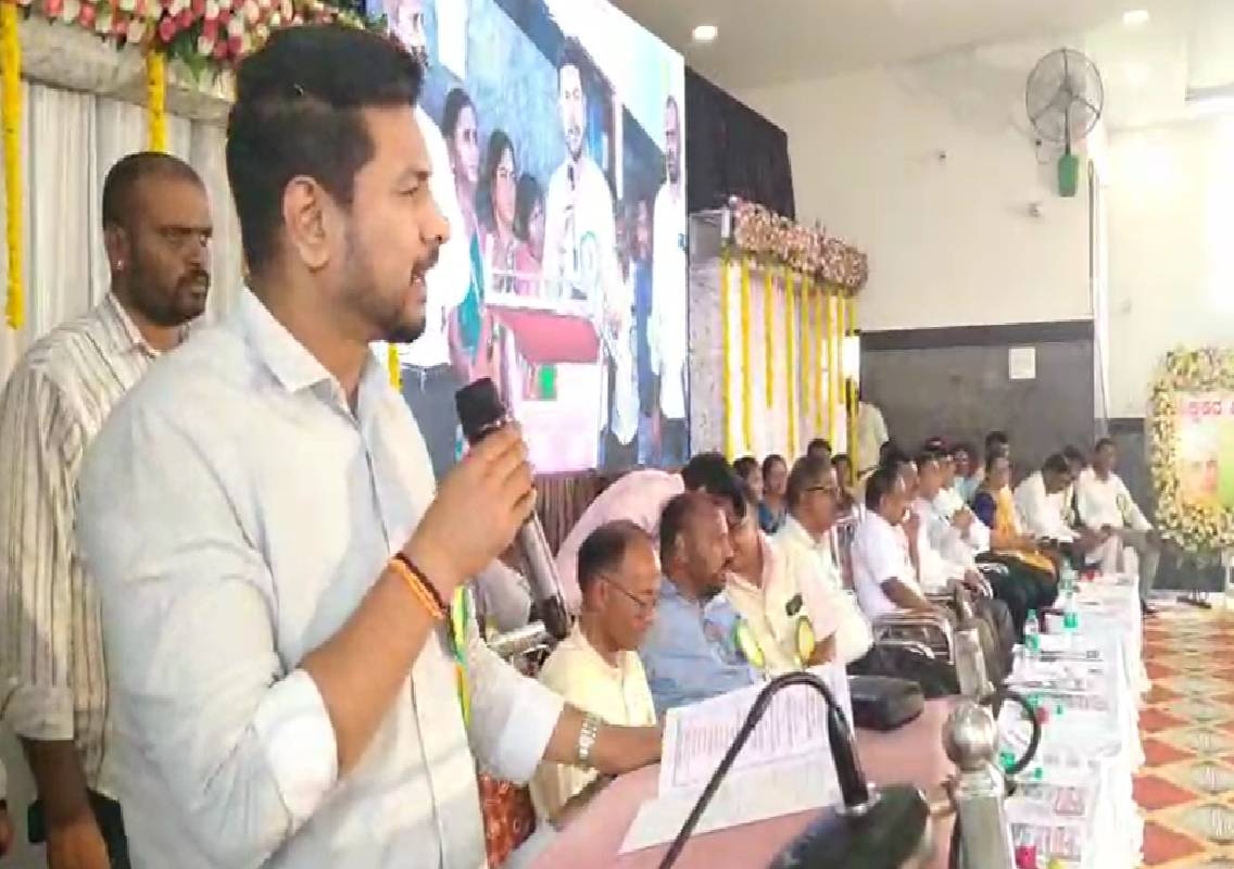 ಶಿಕ್ಷಕರೇ ಸಮಾಜದ ಭವಿಷ್ಯ ರೂಪಿಸುವ ಶಿಲ್ಪಿಗಳು: ಶಾಸಕ ದರ್ಶನ್ ಧ್ರುವನಾರಾಯಣ್ - News Karnataka