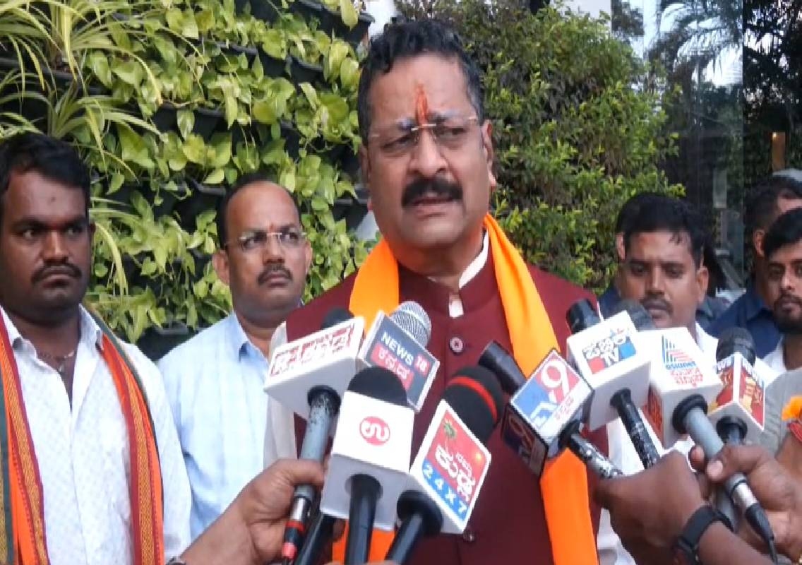 ಹುಲಿಕುಣಿತಕ್ಕೆ ಮನಸೋತ ಯತ್ನಾಳ್; ತಾಸೆ ಪೆಟ್ಟಿಗೆ ಸ್ಟೆಪ್! - News Karnataka