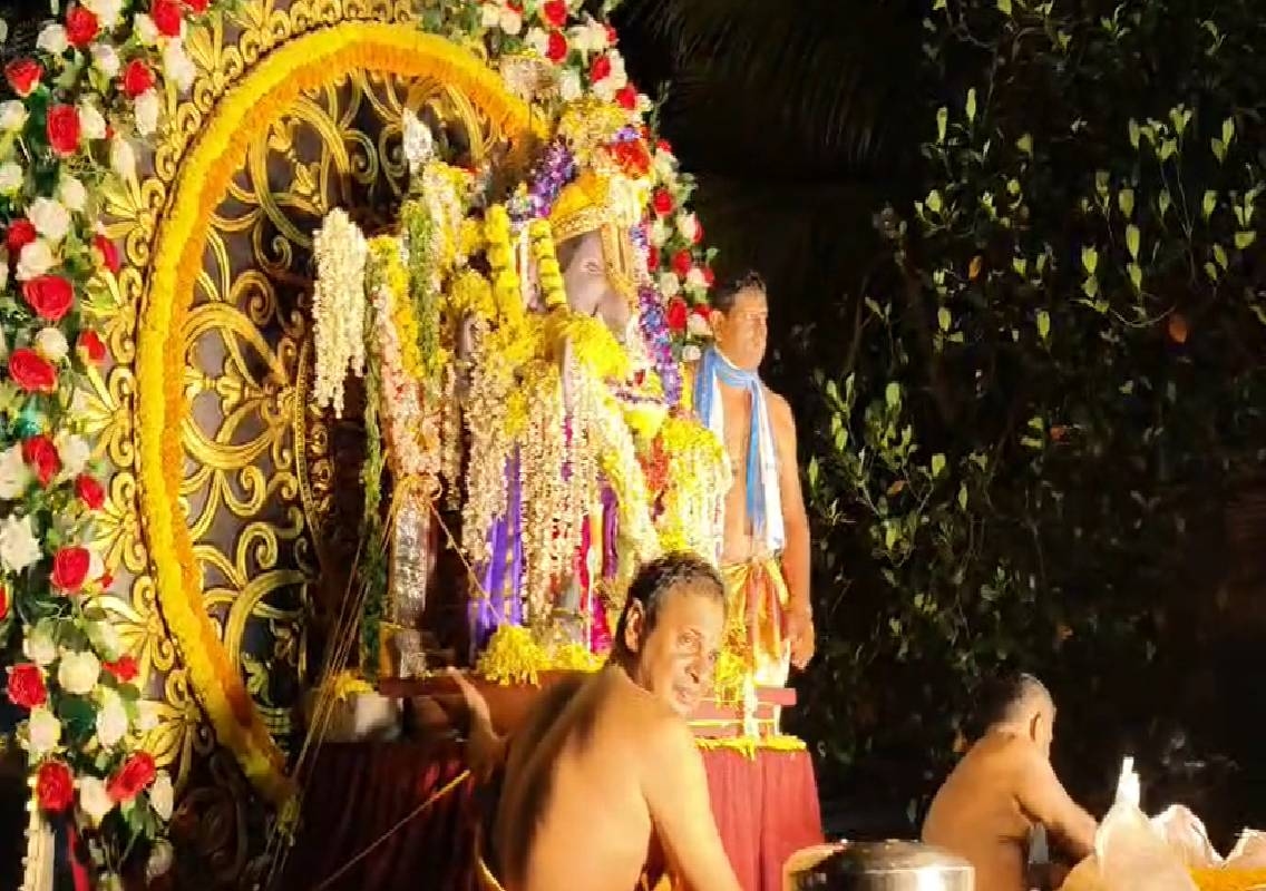 ಕಿನ್ನಿಮುಲ್ಕಿಯಲ್ಲಿ ವೈಭವದ ಗಣೇಶ ವಿಸರ್ಜನಾ ಮೆರವಣಿಗೆ; 40ಕ್ಕೂ ಅಧಿಕ ಟ್ಯಾಬ್ಲೊ, ಬ್ಯಾಂಡ್–ವಾದ್ಯಗಳ ಮೆರಗು! - News Karnataka