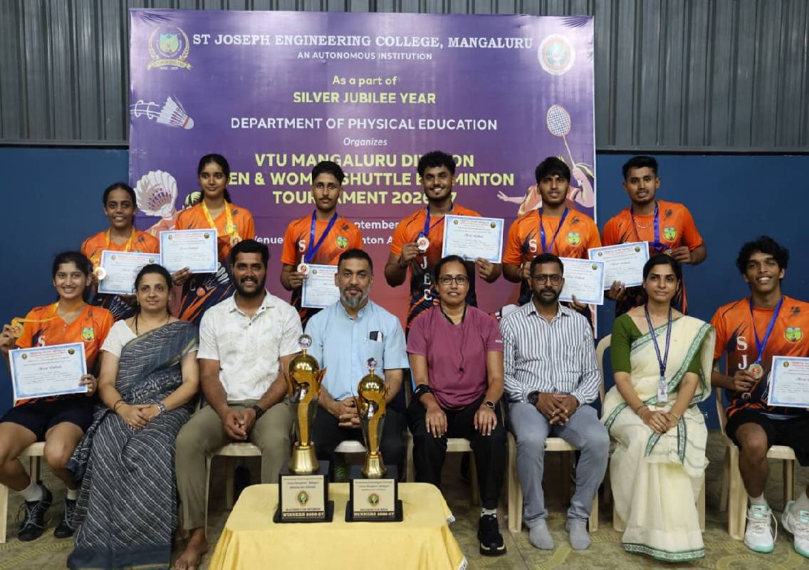 ವಿಟಿಯು ಮಂಗಳೂರು ವಿಭಾಗದ ಬ್ಯಾಡ್ಮಿಂಟನ್ ಪಂದ್ಯಾವಳಿಯಲ್ಲಿ ಎಸ್.ಜೆ.ಇ.ಸಿ ಮಹಿಳಾ ತಂಡಕ್ಕೆ ಚಾಂಪಿಯನ್ ಪಟ್ಟ, ಪುರುಷರ ತಂಡಕ್ಕೆ ರನ್ನರಪ್ ಸ್ಥಾನ - News Karnataka