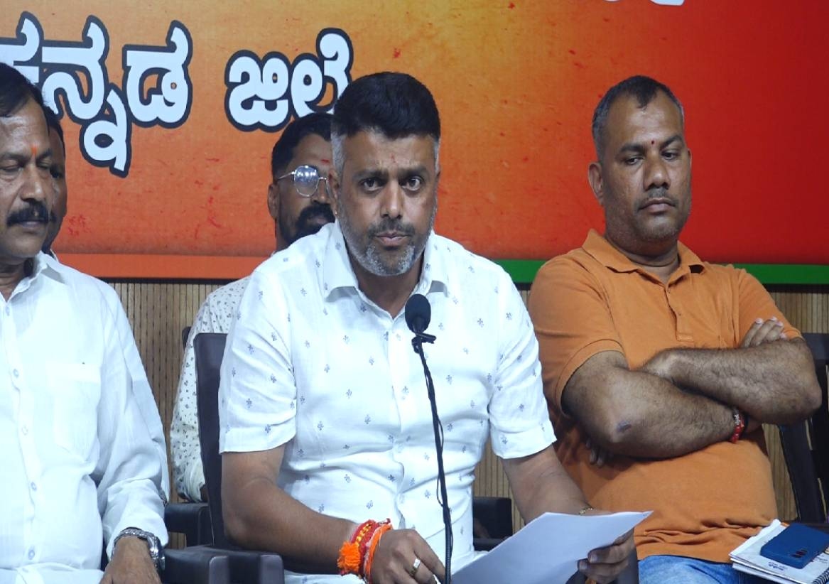 ಗ್ರಾಮಾಂತರ ಸುದ್ದಿ ಬೆಳೆ ವಿಮೆ ಪರಿಹಾರದಲ್ಲಿ ದ.ಕ ರೈತರಿಗೆ ರಾಜ್ಯ ಸರ್ಕಾರ ಅನ್ಯಾಯ: ಶಾಸಕ ಹರೀಶ್ ಪೂಂಜಾ - News Karnataka