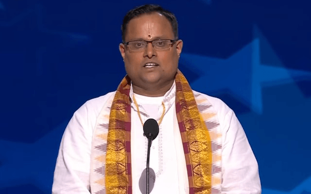 ಅಮೆರಿಕದಲ್ಲಿ ಬೆಂಗಳೂರು ಅರ್ಚಕರಿಂದ ವೇದ ಮಂತ್ರ ಘೋಷ; ಯಾಕೆ ಗೊತ್ತಾ ? - News Karnataka