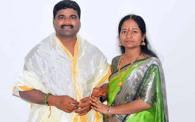 ನೇಣು ಬಿಗಿದುಕೊಂಡು ಕಾಂಗ್ರೆಸ್ ಶಾಸಕನ ಪತ್ನಿ ಆತ್ಮಹತ್ಯೆ! - News Karnataka