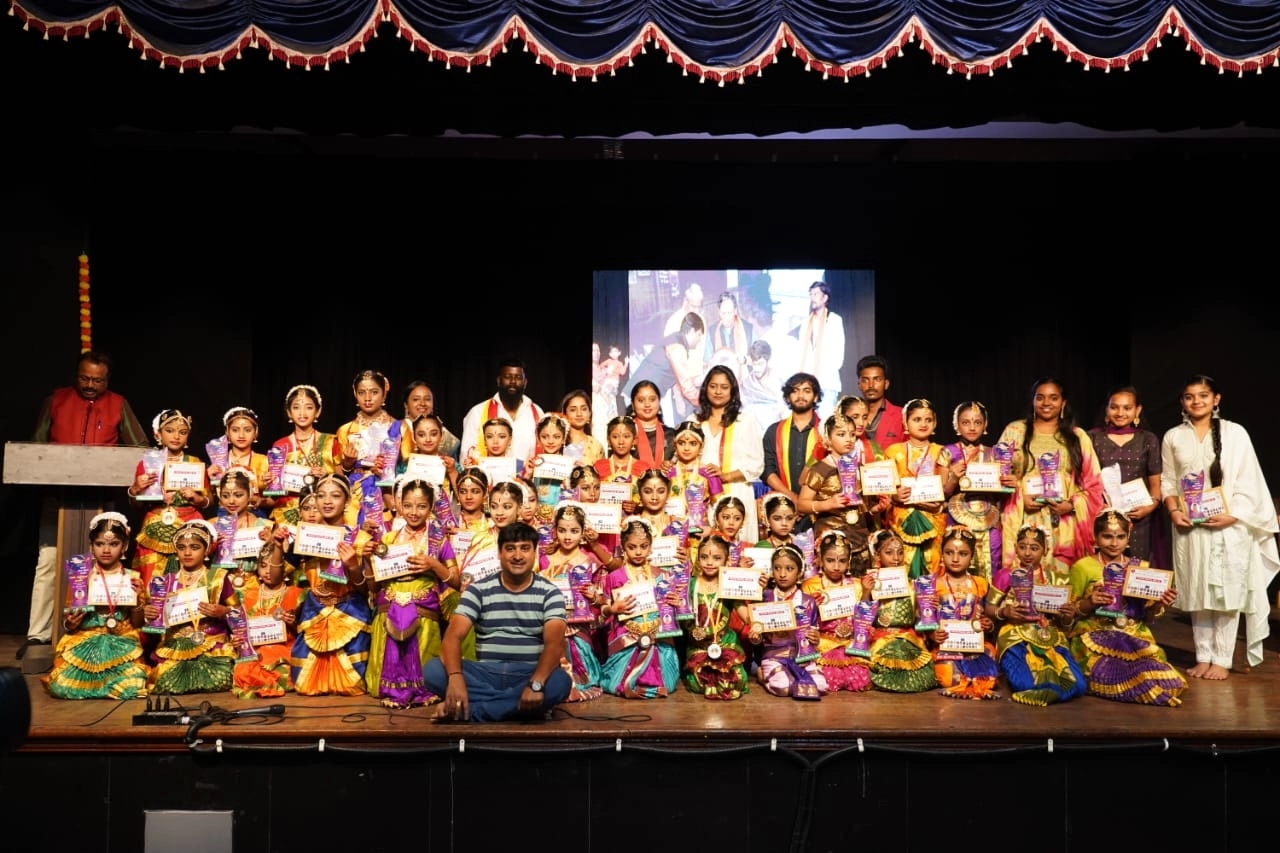 ಇದು ನಿಮ್ಮ ವಾಹಿನಿ ಕಲಾ ವೇದಿಕೆ(ರಿ) 14ನೇ ಸಾಂಸ್ಕೃತಿಕ ಸಿಂಚನ ಹಾಗೂ ಹೊಸ ವರ್ಷ ಸಂಭ್ರಮ - News Karnataka