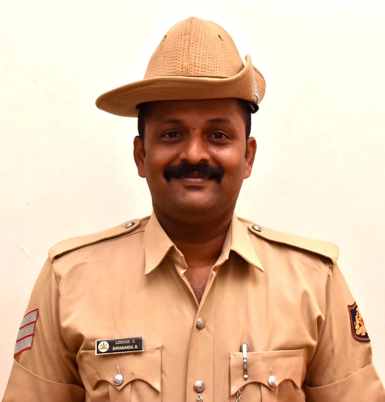ಉಡುಪಿ: ಪೊಲೀಸ್ ಹೆಡ್ಕಾನ್ಸ್ಸ್ಟೇಬಲ್ ಶಿವಾನಂದ ಅವರಿಗೆ ರಾಷ್ಟ್ರಪತಿ ಶ್ಲಾಘನೀಯ ಸೇವಾ ಪದಕ - News Karnataka