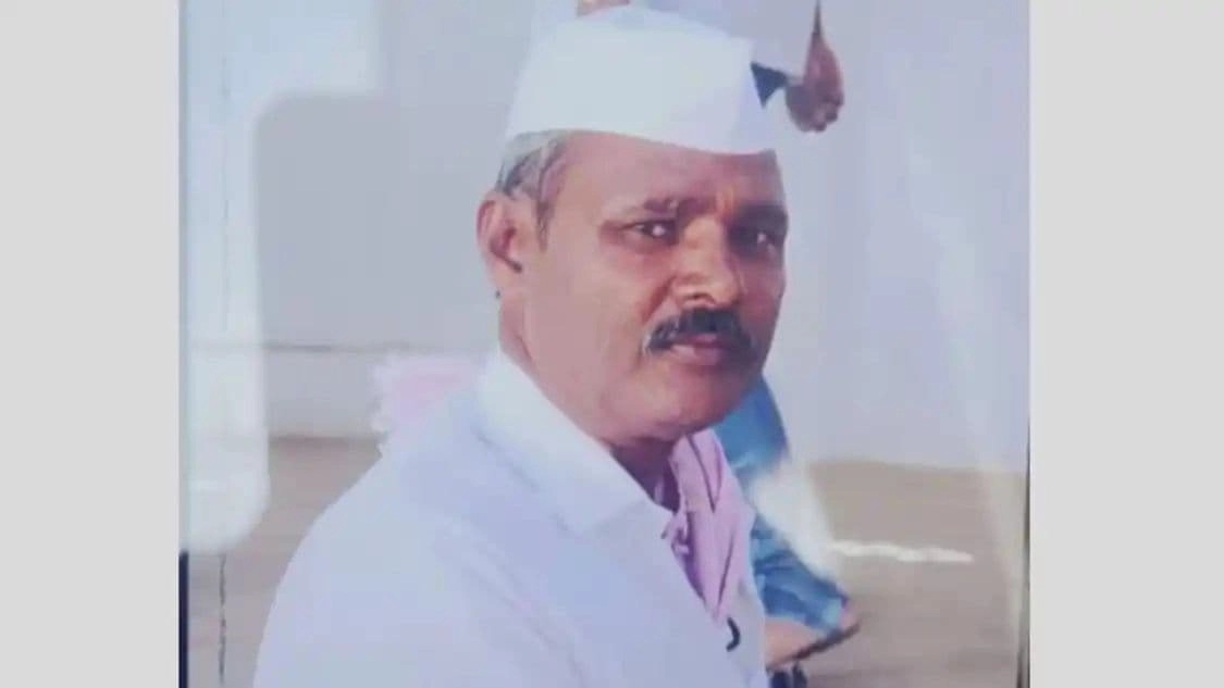 ಸಾಲಬಾಧೆಯಿಂದ ರೈತನ ಆತ್ಮಹತ್ಯೆ: ಮುಖ್ಯರಸ್ತೆಯಲ್ಲಿ ಶವವಿಟ್ಟು ಪ್ರತಿಭಟನೆ! - News Karnataka
