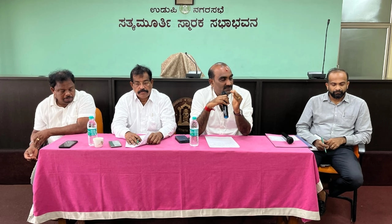 ಮಳೆಗಾಲ ವಿಪತ್ತು ನಿರ್ವಹಣೆಗೆ ಅಗತ್ಯ ಕ್ರಮ ವಹಿಸಿ : ಯಶ್ ಪಾಲ್ ಸುವರ್ಣ ಸೂಚನೆ - News Karnataka