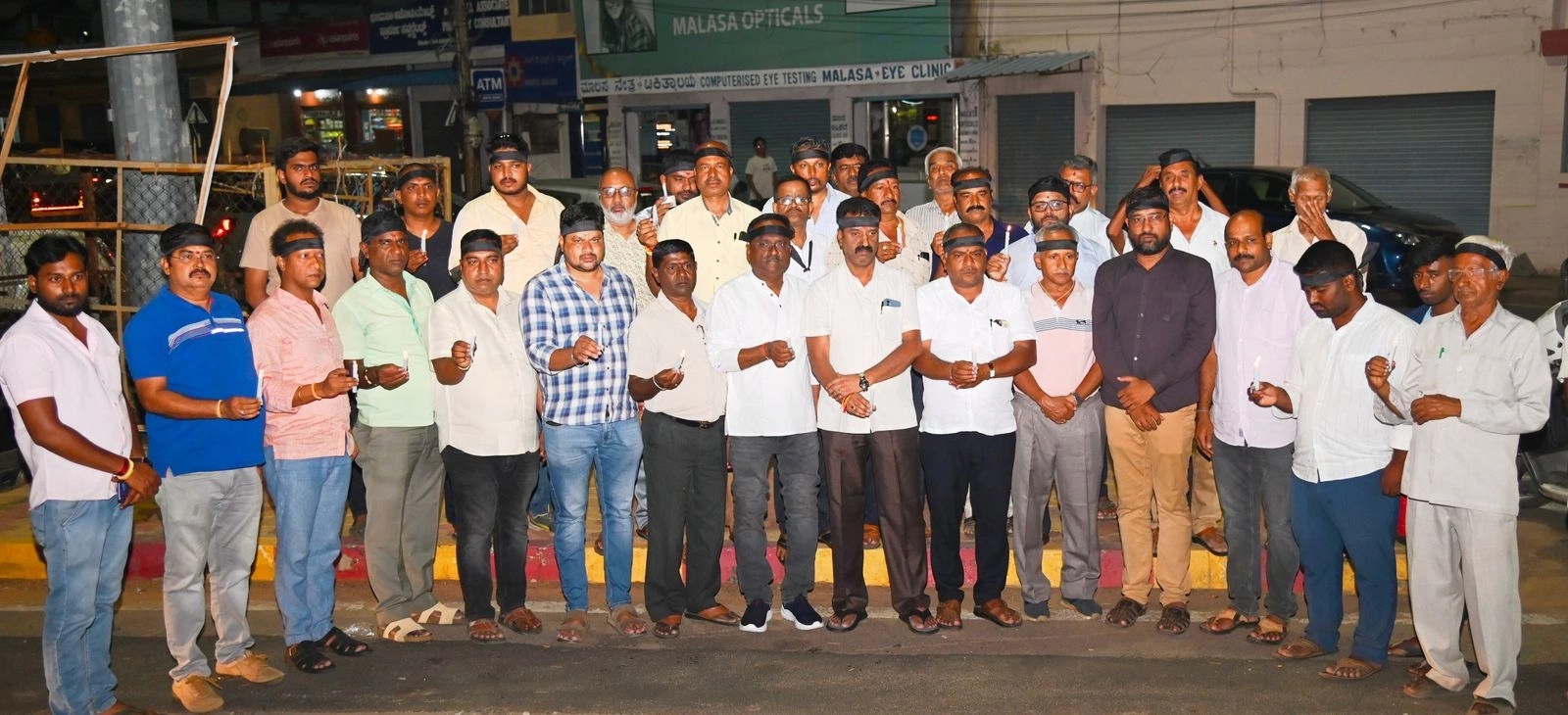 ಜಮ್ಮು ಕಾಶ್ಮೀರ ಉಗ್ರರ ದಾಳಿಗೆ ಮೈಸೂರಿನಲ್ಲಿ ಖಂಡನೆ! - News Karnataka