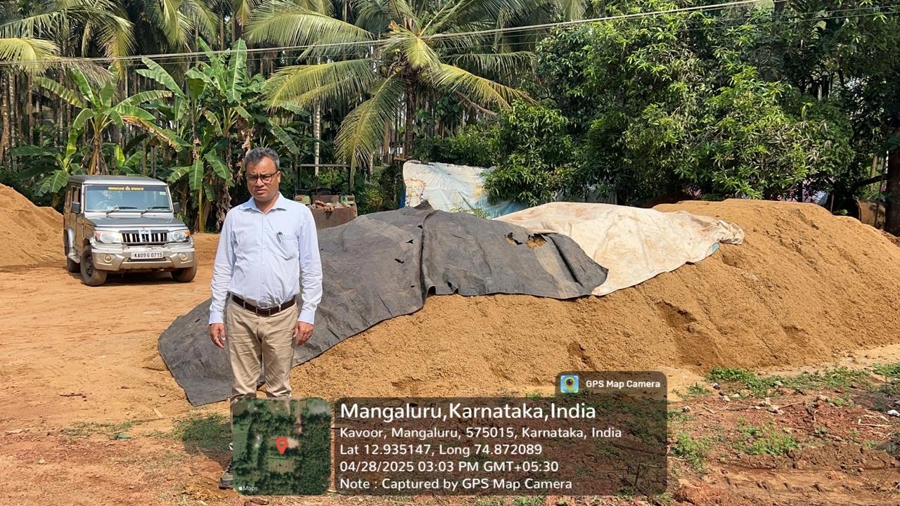 ಅಕ್ರಮ ಮರಳುಗಾರಿಕೆ ಮೇಲೆ ದಾಳಿ: ಸುಮಾರು 5 ಲಕ್ಷ ಮೌಲ್ಯದ ಸೊತ್ತು ವಶಕ್ಕೆ! - News Karnataka