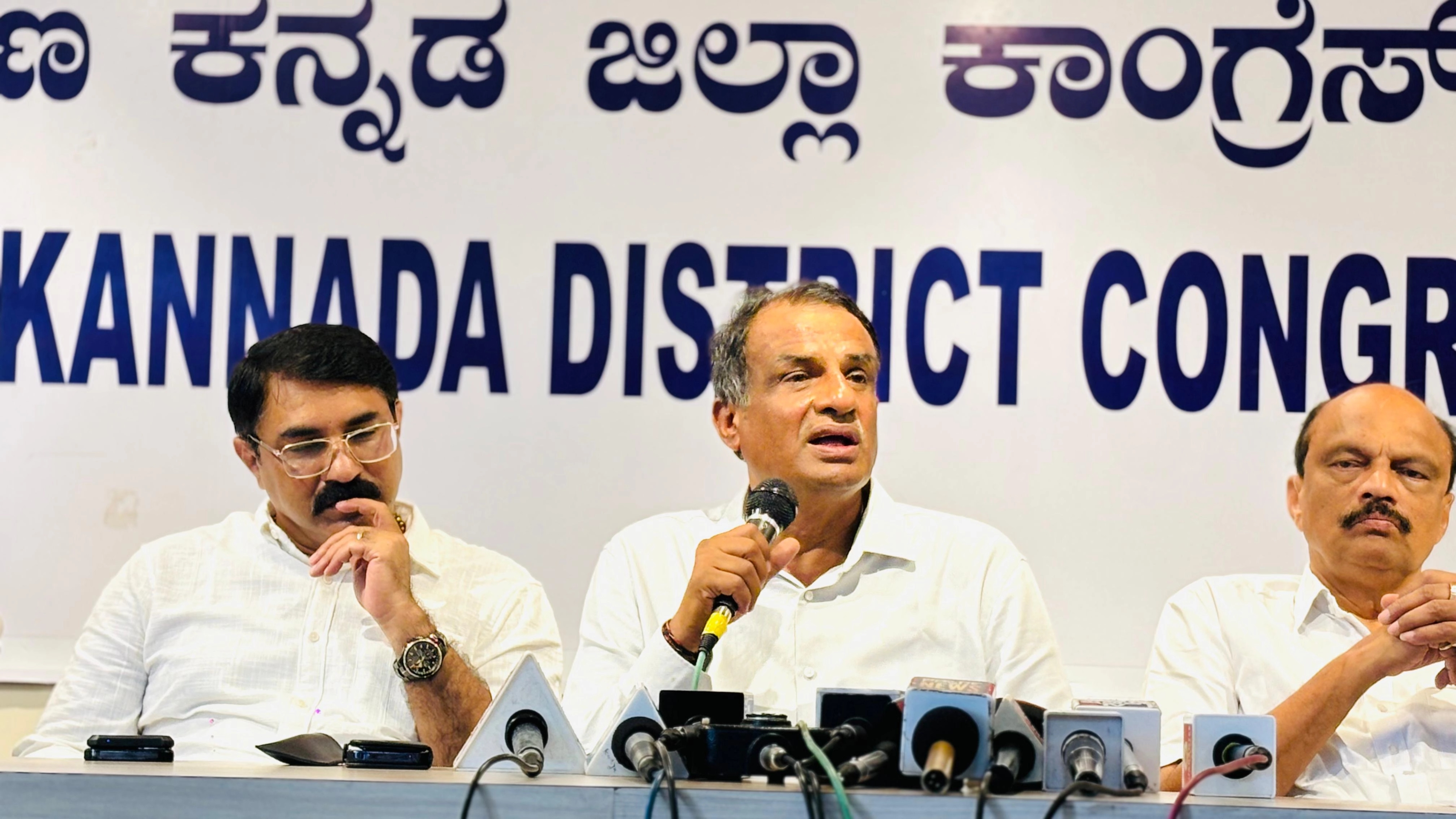ರೌಡಿಶೀಟರ್ ಗಳನ್ನು ಬಿಜೆಪಿಗರು ಮಹಾನ್ ದೇಶಭಕ್ತರು ಎಂಬಂತೆ ಬಿಂಬಿಸುವುದೇಕೆ?: ಮಂಜುನಾಥ ಭಂಡಾರಿ - News Karnataka