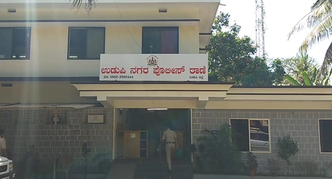 ಉಡುಪಿ: ಚರ್ಚ್ ನಲ್ಲಿ ಪ್ರಾರ್ಥನೆ ಮಾಡುತ್ತಿರುವಾಗ ಕುಸಿದು ಬಿದ್ದು ಮಹಿಳೆ ಸಾವು - News Karnataka