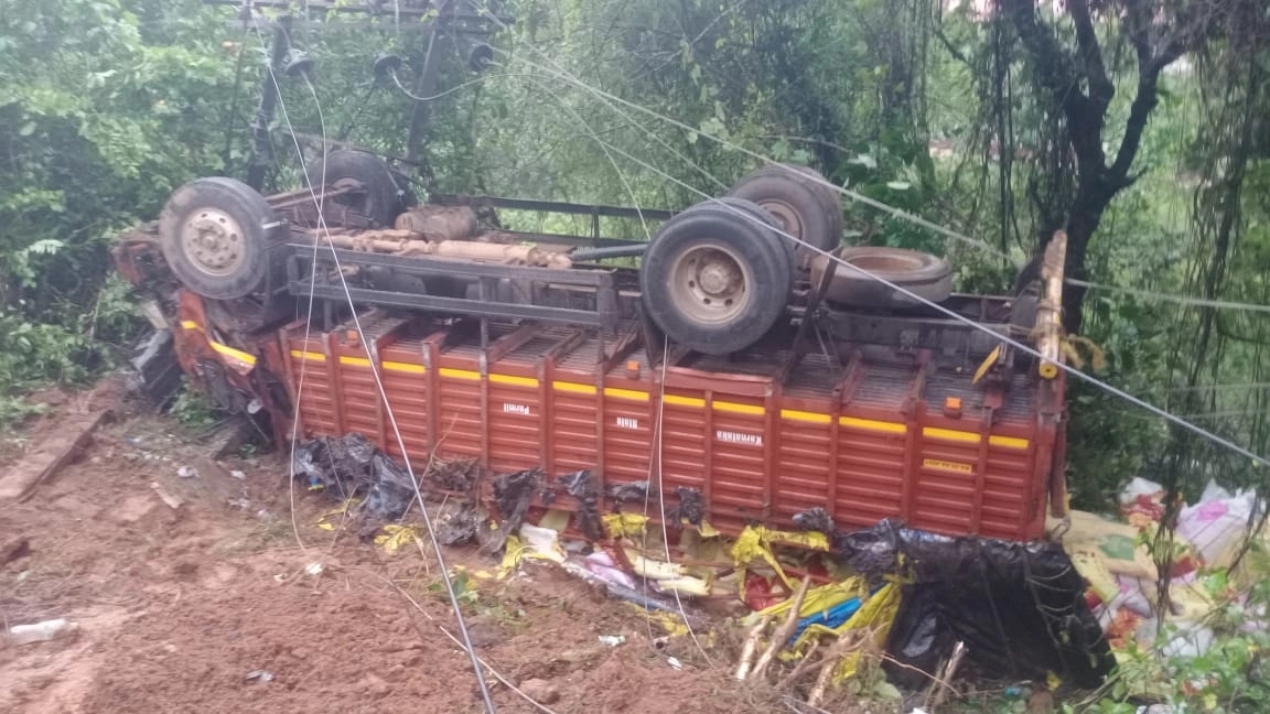 ಬಂಟ್ವಾಳ: ಲಾರಿ ಪಲ್ಟಿಯಾಗಿ ಕಾರ್ಮಿಕ ಮೃತ್ಯು - News Karnataka