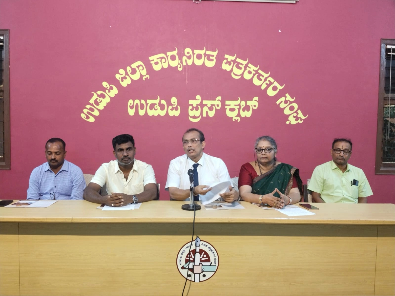 ಜೂ. 15ರಂದು ಕೃಷ್ಣಮಠದ ರಾಜಾಂಗಣದಲ್ಲಿ ಯಕ್ಷಗಾನ ಸಪ್ತಾಹ ಹಾಗೂ ಅಷ್ಟಾವಧಾನ ಕಾರ್ಯಕ್ರಮ - News Karnataka
