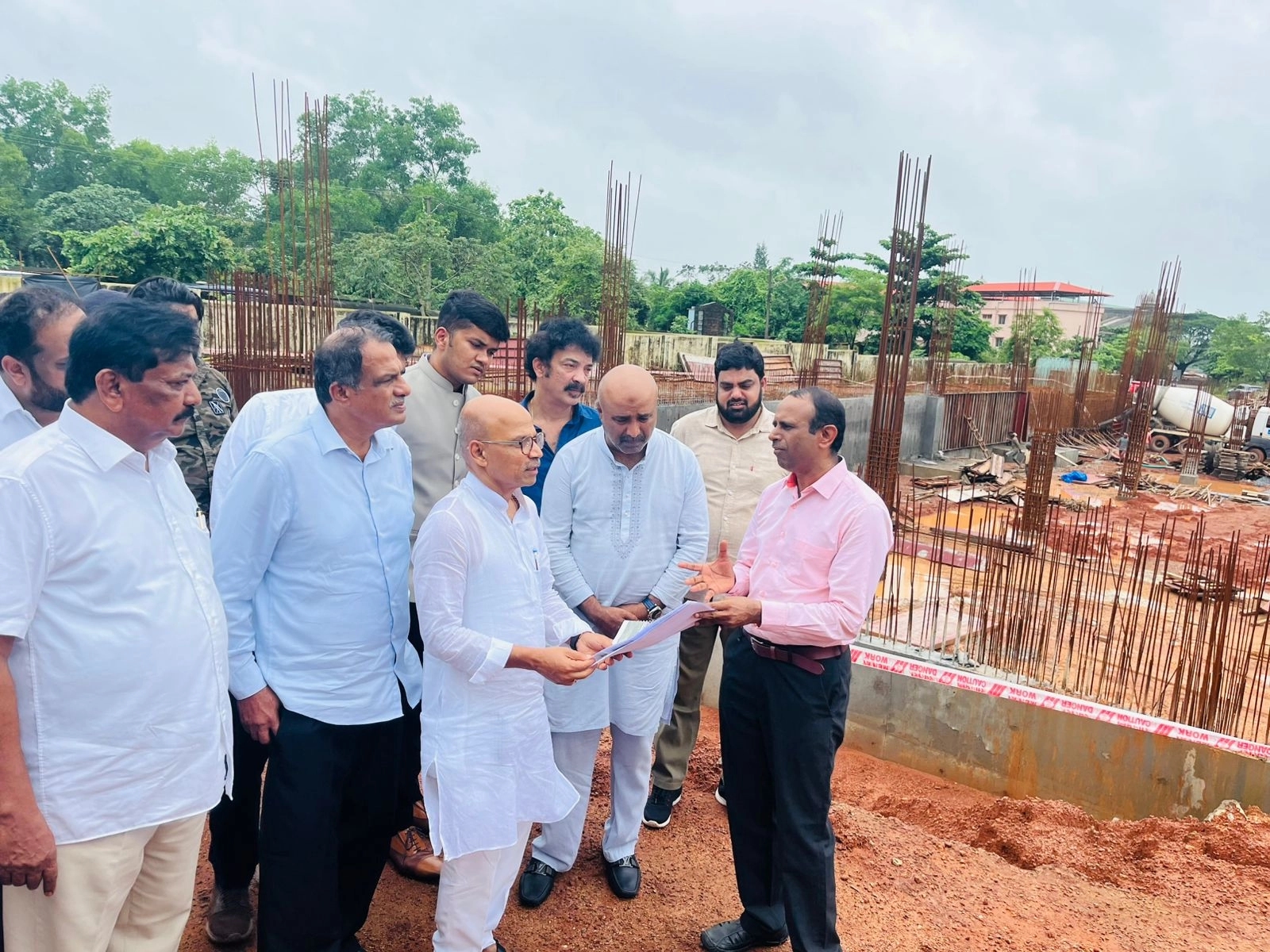 ವೈದ್ಯಕೀಯ ಶಿಕ್ಷಣ ಸಚಿವ ಡಾ. ಶರಣ ಪ್ರಕಾಶ್ ಪಾಟೀಲ್ ರಾಜೀವಗಾಂಧಿ ಆರೋಗ್ಯ ವಿಶ್ವ ವಿದ್ಯಾನಿಲಯ ಕಟ್ಟಡ ಕಾಮಗಾರಿ ಪರಿಶೀಲನೆ - News Karnataka