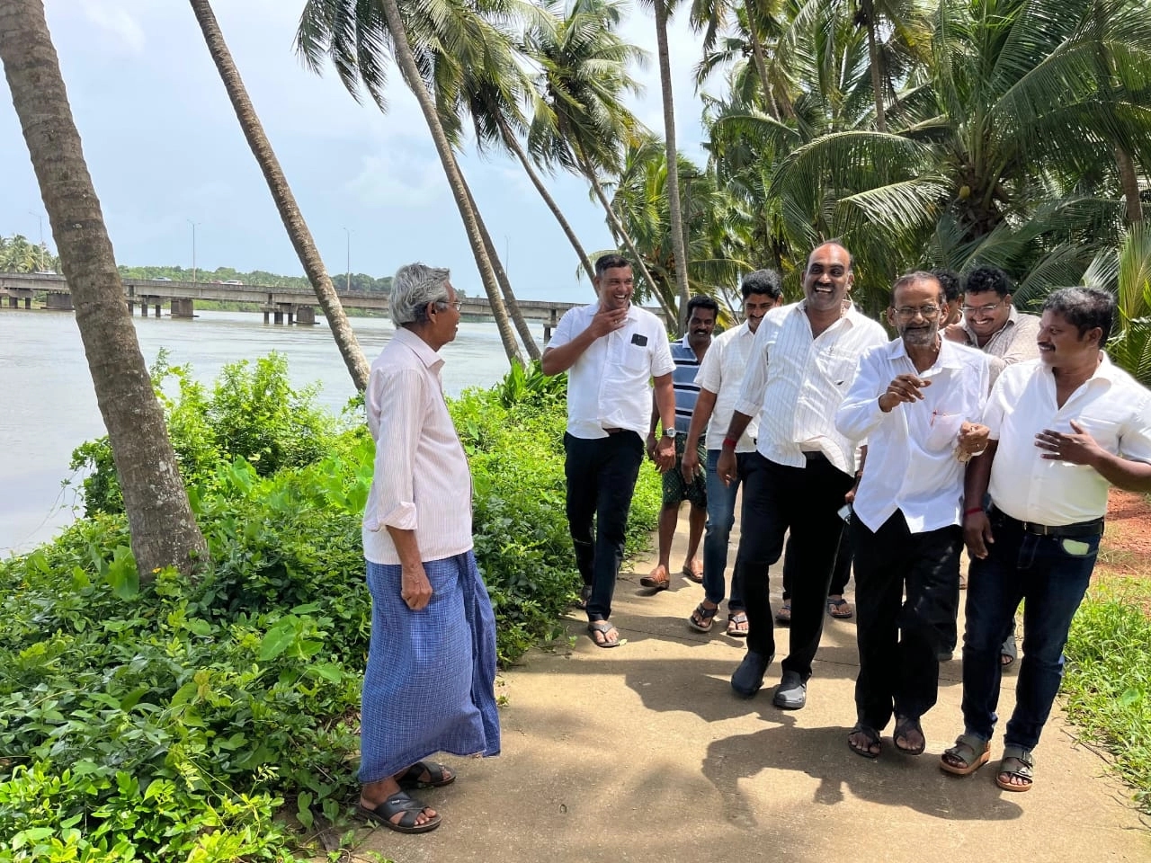 ಉಪ್ಪೂರು ನದಿ ಕೊರೆತ ಪ್ರದೇಶಕ್ಕೆ ಅಧಿಕಾರಿಗಳೊಂದಿಗೆ ಶಾಸಕ ಯಶ್ ಪಾಲ್ ಸುವರ್ಣ ಭೇಟಿ - News Karnataka