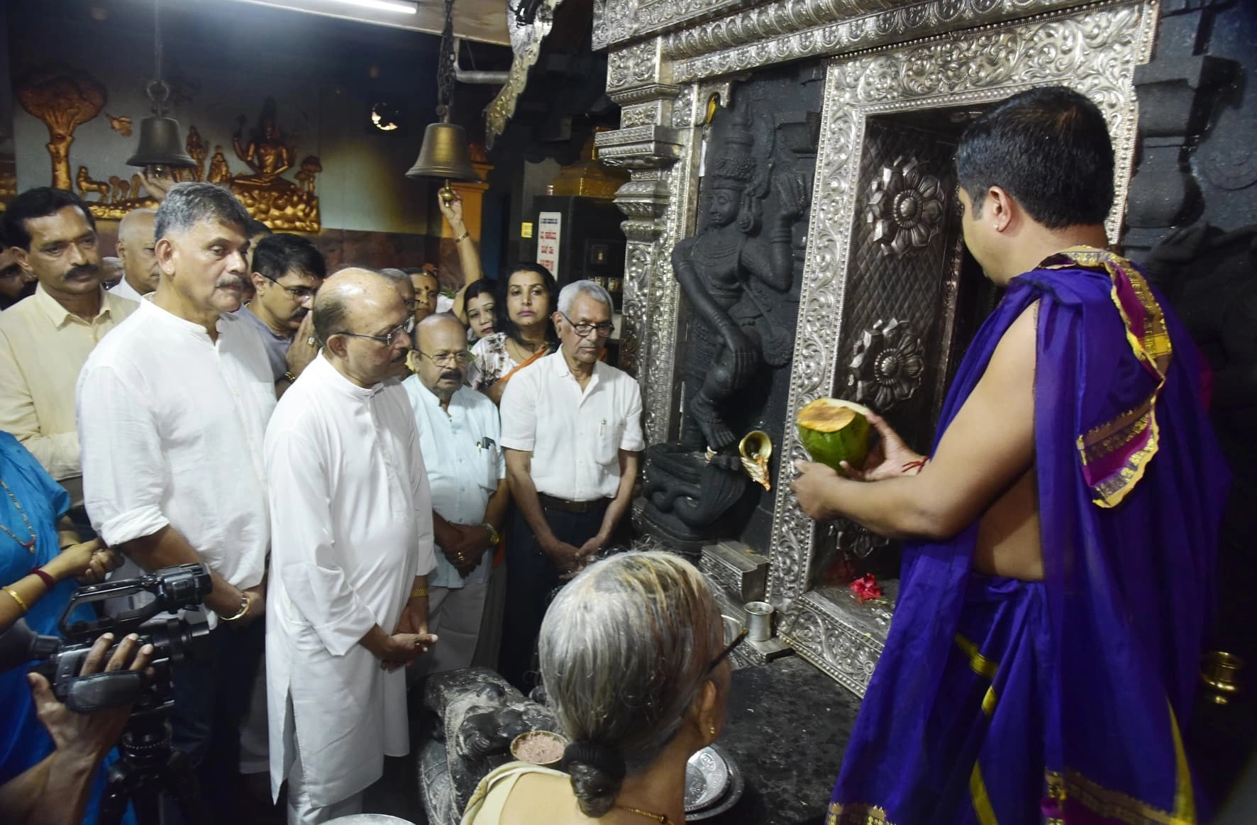 ಕುದ್ರೋಳಿಯಲ್ಲಿ ವಿಶ್ವ ಶಾಂತಿಗಾಗಿ ಶತ ಸೀಯಾಳಾಭಿಷೇಕ - News Karnataka