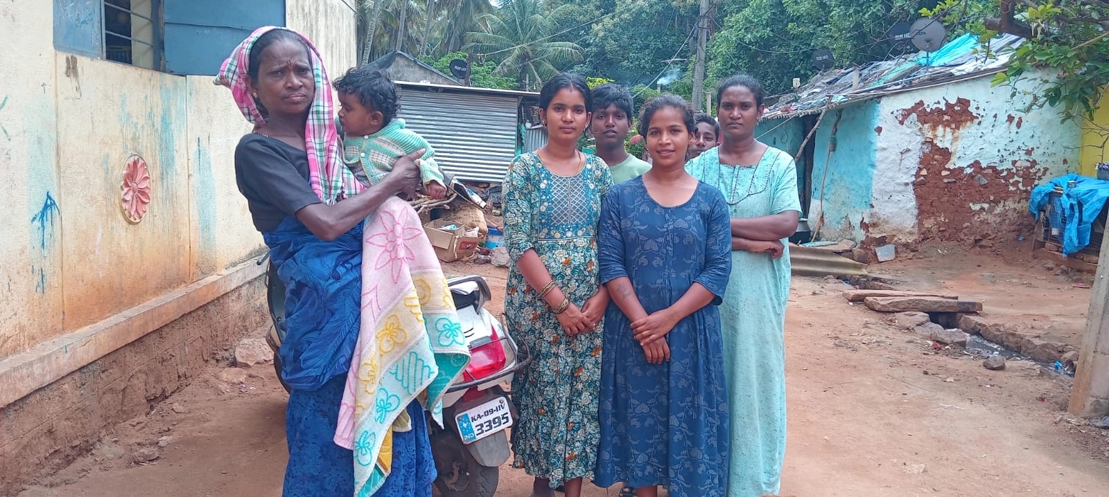ಸ್ವಚ್ಛಗೊಳಿಸುವ ಪೌರಕಾರ್ಮಿಕರ ಬದುಕು ಮೂರಾಬಟ್ಟೆ..! - News Karnataka