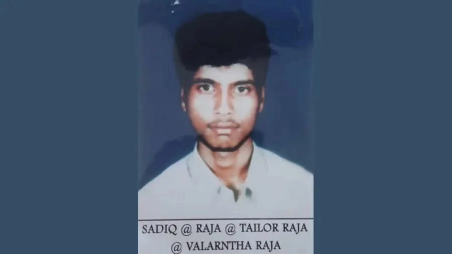 ಕೊಯಂಬತ್ತೂರು 1998 ರ ಬಾಂಬ್ ಬ್ಲಾಸ್ಟ್ ರಕ್ತ ಚರಿತ್ರೆ ಆರೋಪಿ ಸಾಧಿಕ್ ಮೂಲತಃ ಗುಂಡ್ಲುಪೇಟೆಯವನು! - News Karnataka