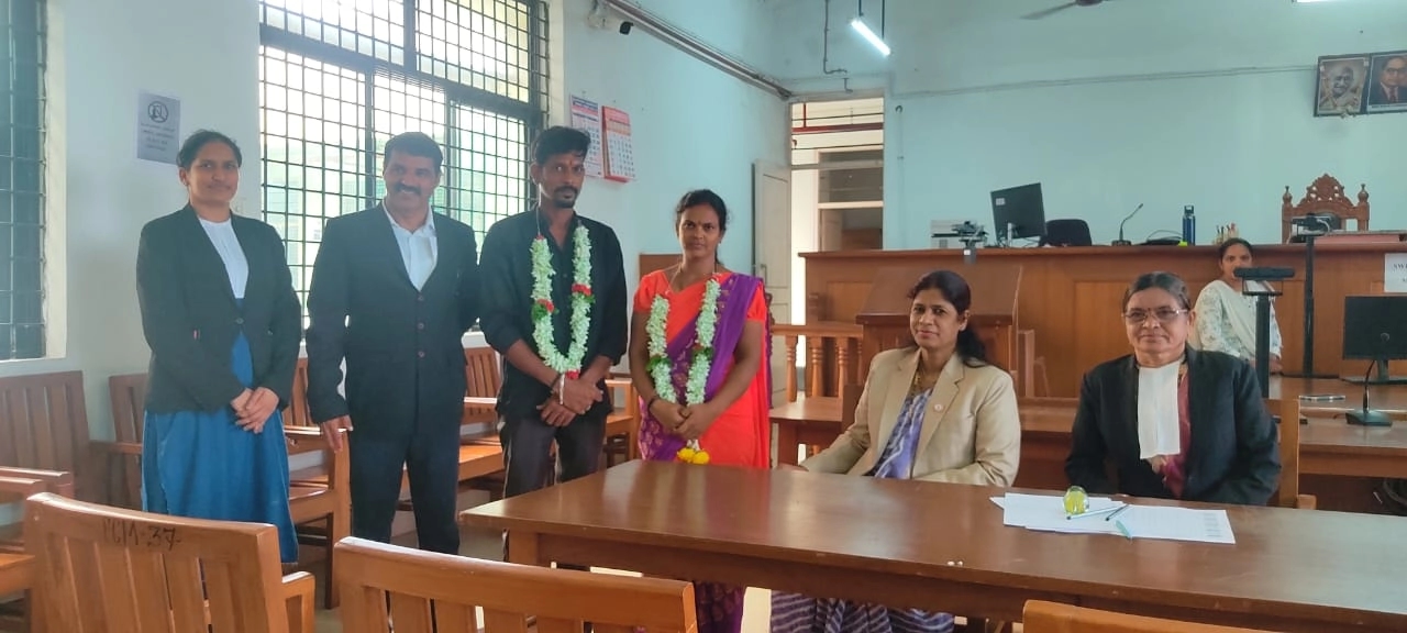 ಮಂಗಳೂರು: ಕೌಟುಂಬಿಕ ಸಮಸ್ಯೆಯಿಂದ ಬೇರೆ ಬೇರೆಯಾದ ಗಂಡ ಹೆಂಡತಿಯನ್ನುಒಟ್ಟುಗೂಡಿಸಿದ ಪ್ರಸಂಗ! - News Karnataka