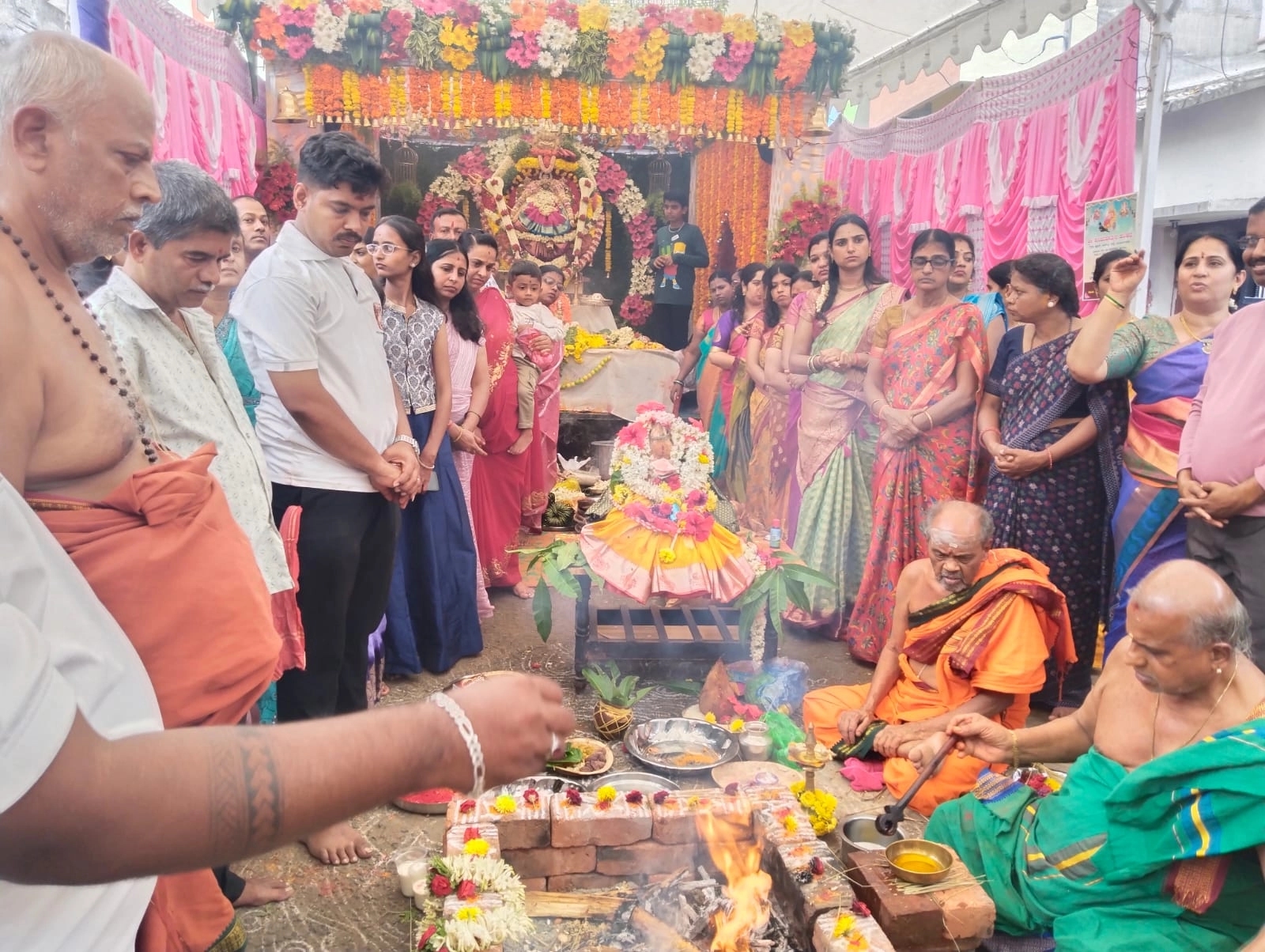 ಆಷಾಢ ಮಾಸದ ಶ್ರೀ ಚಾಮುಂಡೇಶ್ವರಿ ಅಮ್ಮನವರ ಪೂಜಾ ಮಹೋತ್ಸವ - News Karnataka